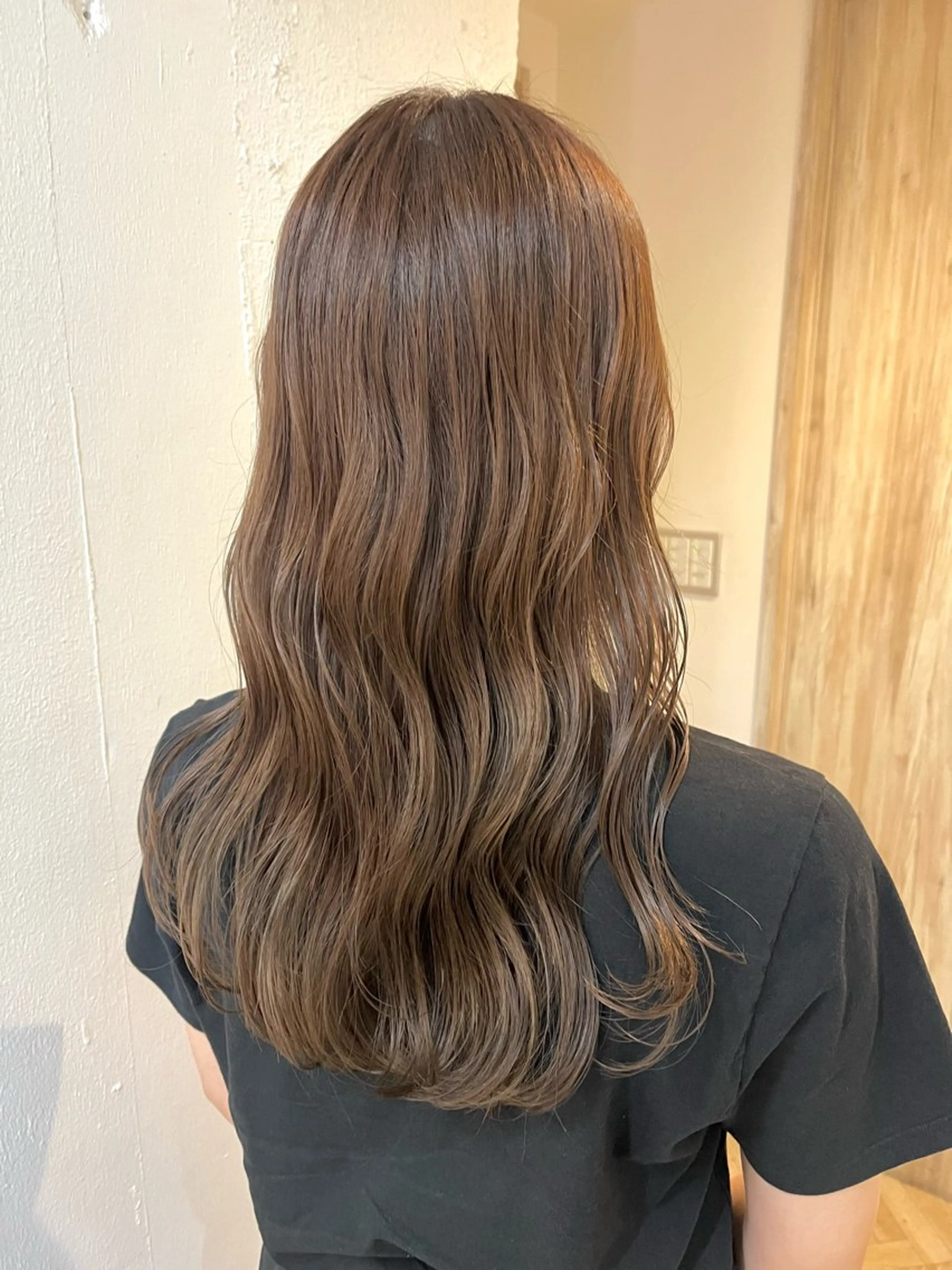ロング カラー アッシュ ベージュカラー ピンクカラー トリートメント ボブ・レイヤー/ ベージュカラーのヘアスタイル