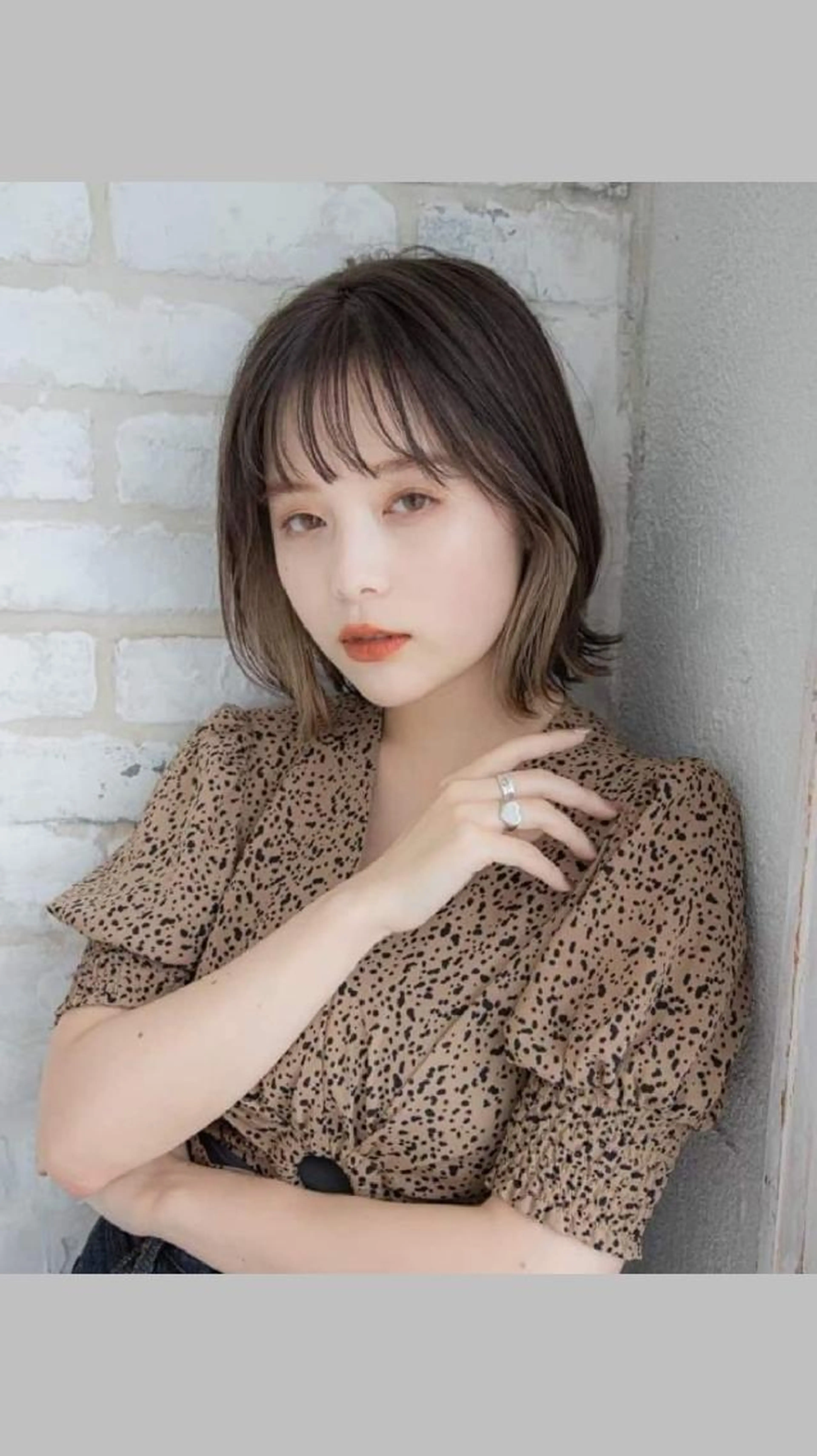 【🔸🌻オフィスガールにも好評🌻🔸】カット+インナーカラー（ブリーチ1回）の写真