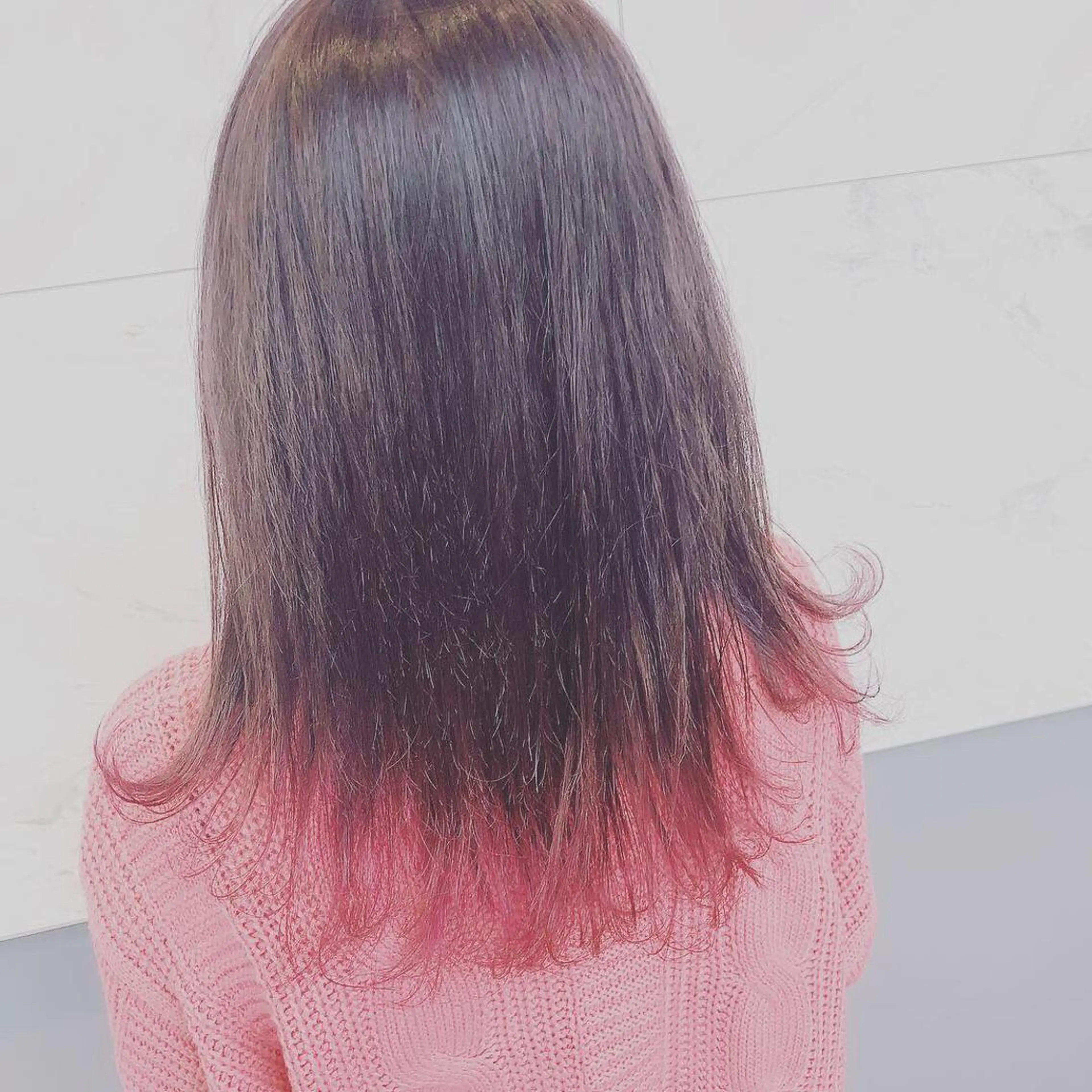 セミロング カラー ピンクカラー ヘアカラー 難しい髪質の縮毛矯正 高岡/射水/髪質改善のヘアスタイル