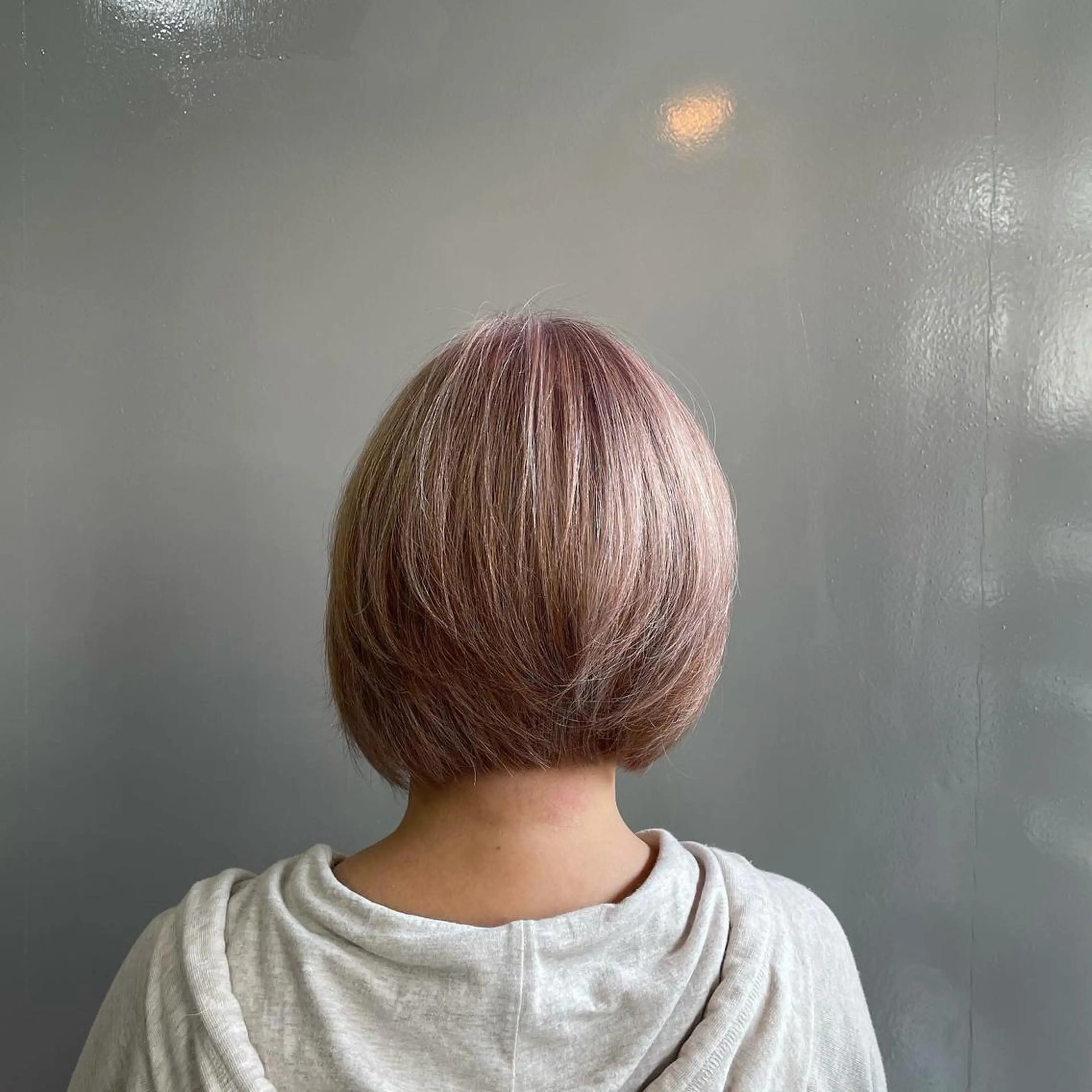 ショート カラー ブリーチ トリートメント 渡辺俊介 暗髪カラー /美髪矯正/髪質改善のヘアスタイル