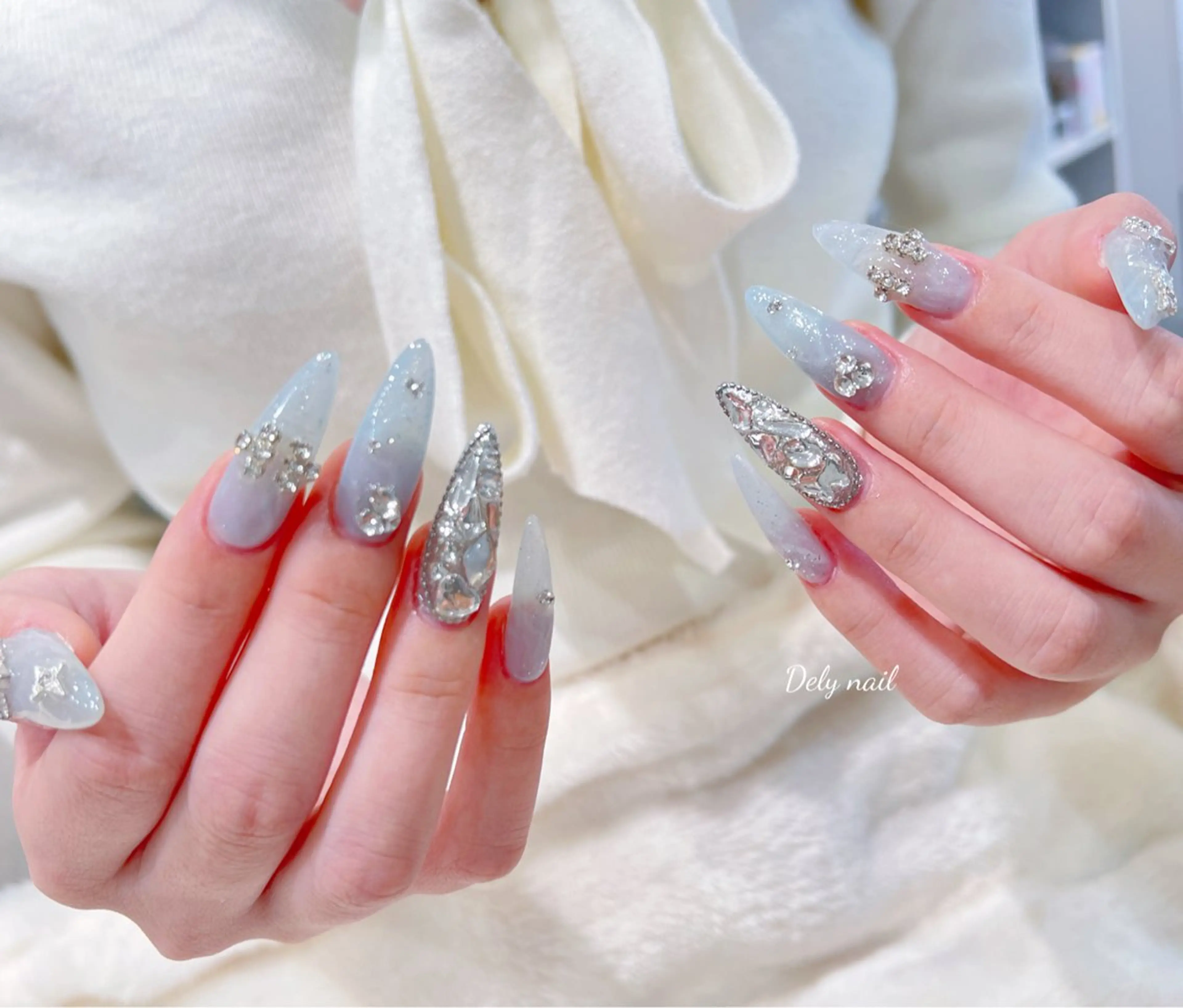 ロング 韓国風ヘア ハンドネイル DELY _NAILS所属・Dely Nailのネイルデザイン