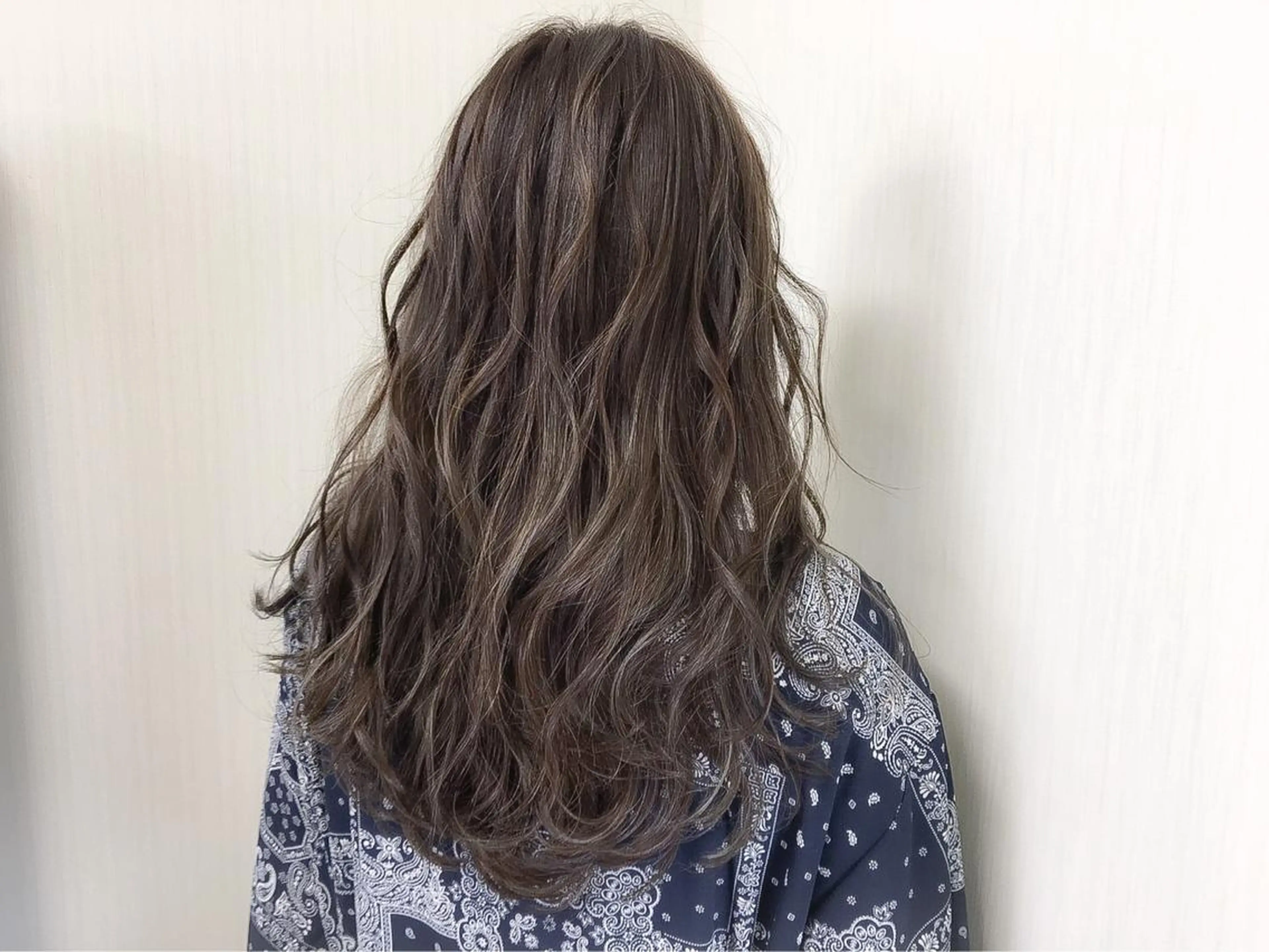 ロング カラー ヘアアレンジ ケアブリーチ白髪染め TAKUMIのヘアスタイル