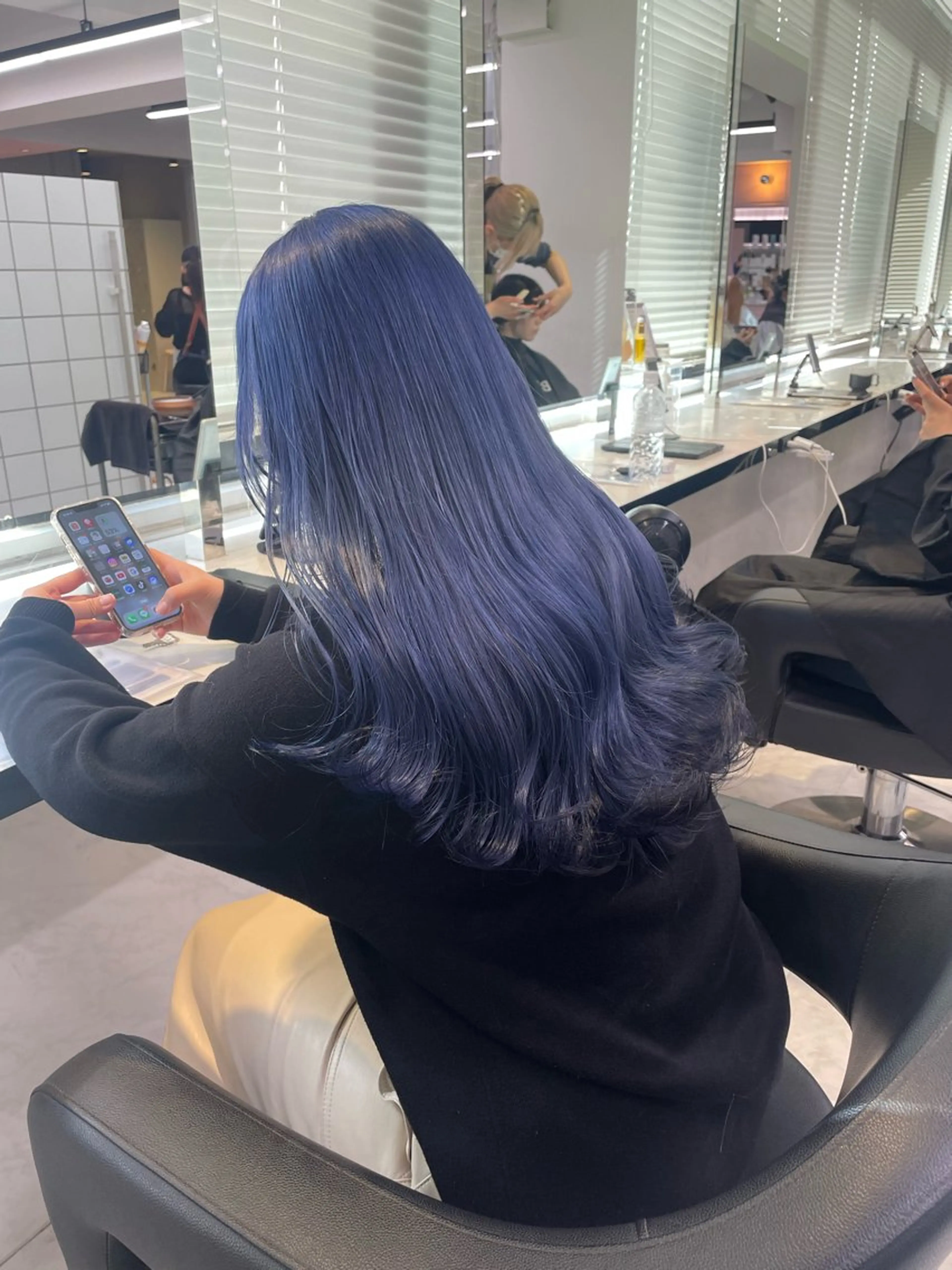 ロング カラー ヘアアレンジ ブリーチ ブルーカラー ブリーチカラー🩰 ガーリー🩰とらのヘアスタイル