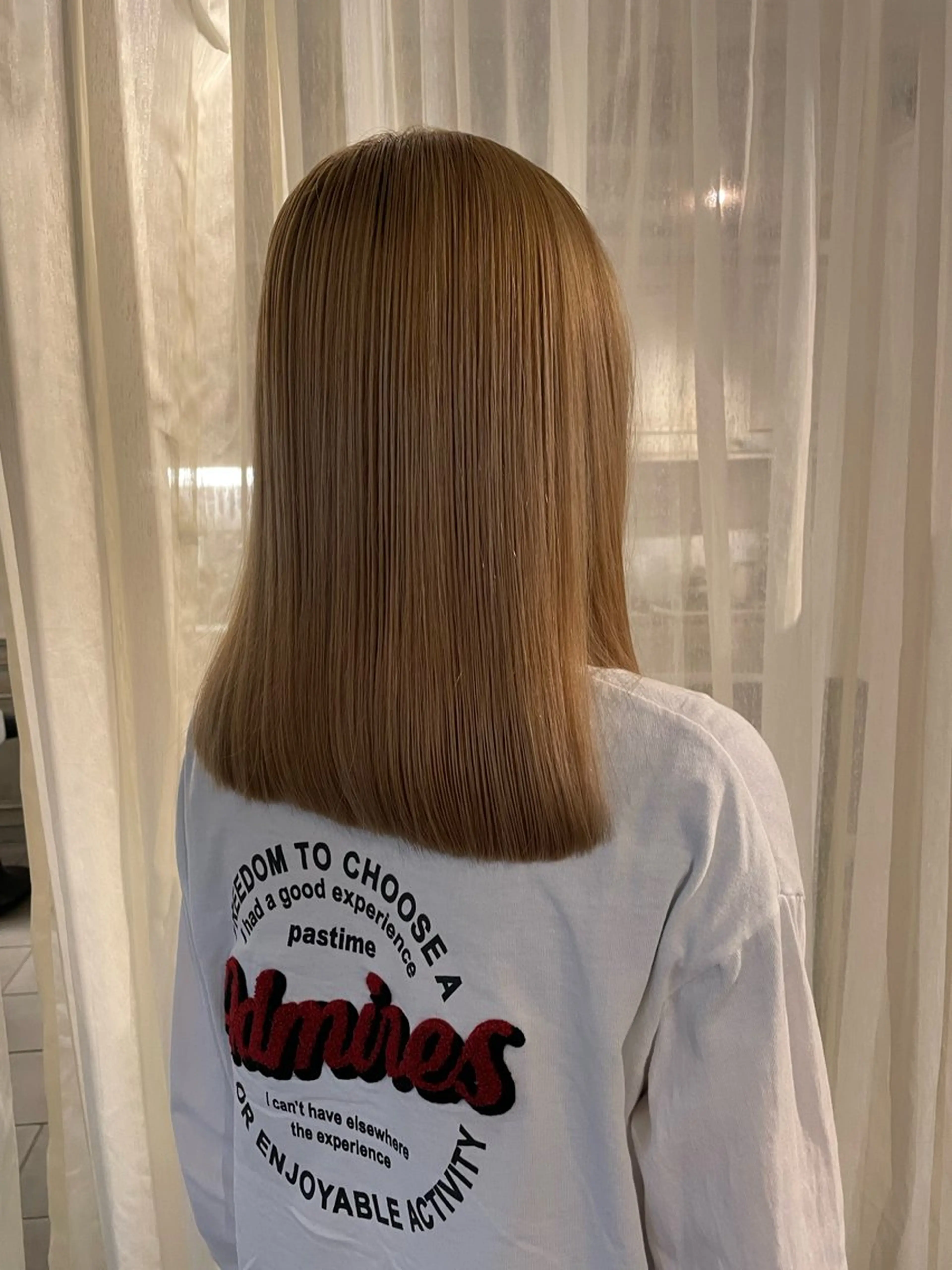セミロング replay所属・藤原 百花のヘアスタイル