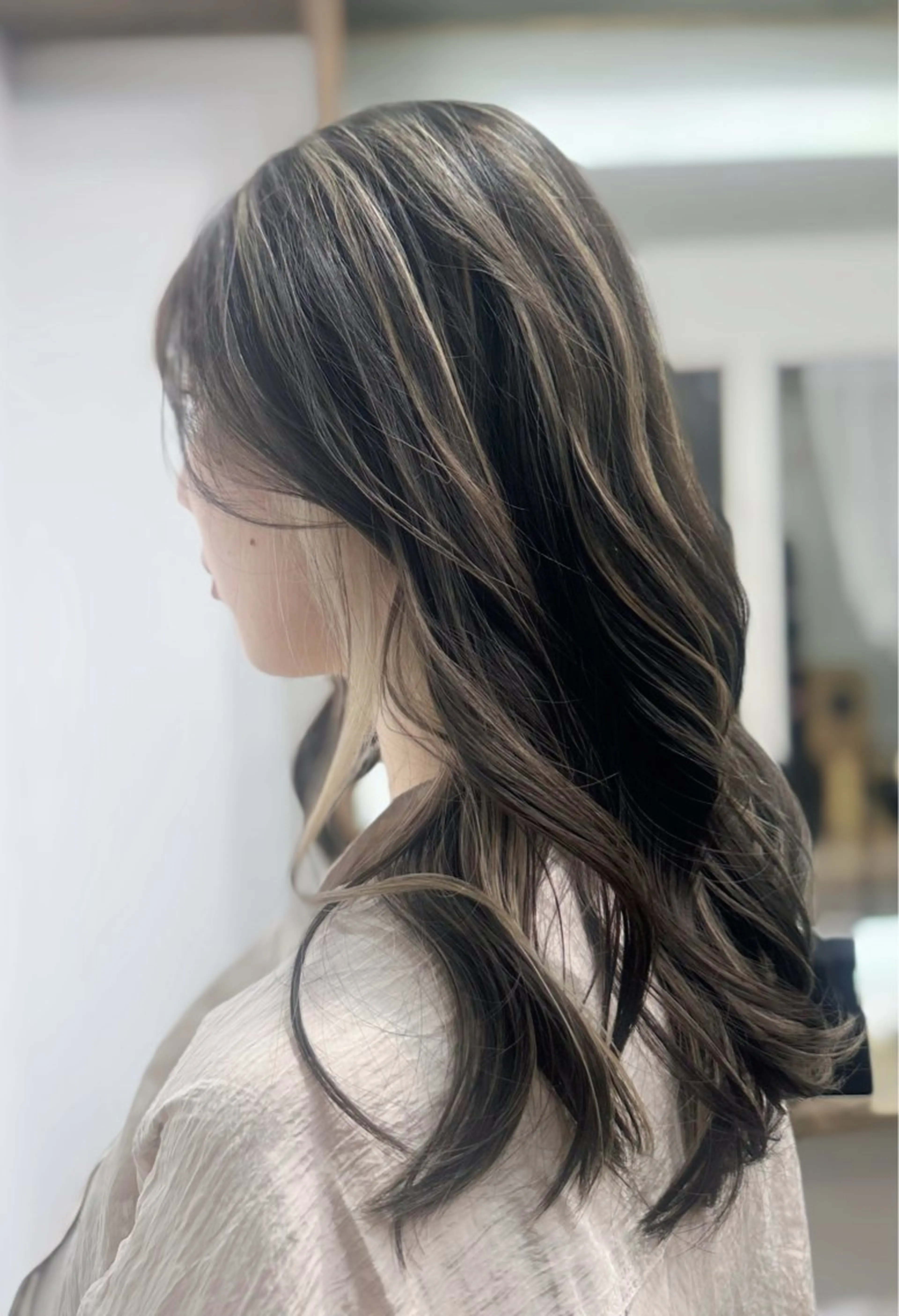 ロング ヘアカラー 村井 隆仁のヘアスタイル
