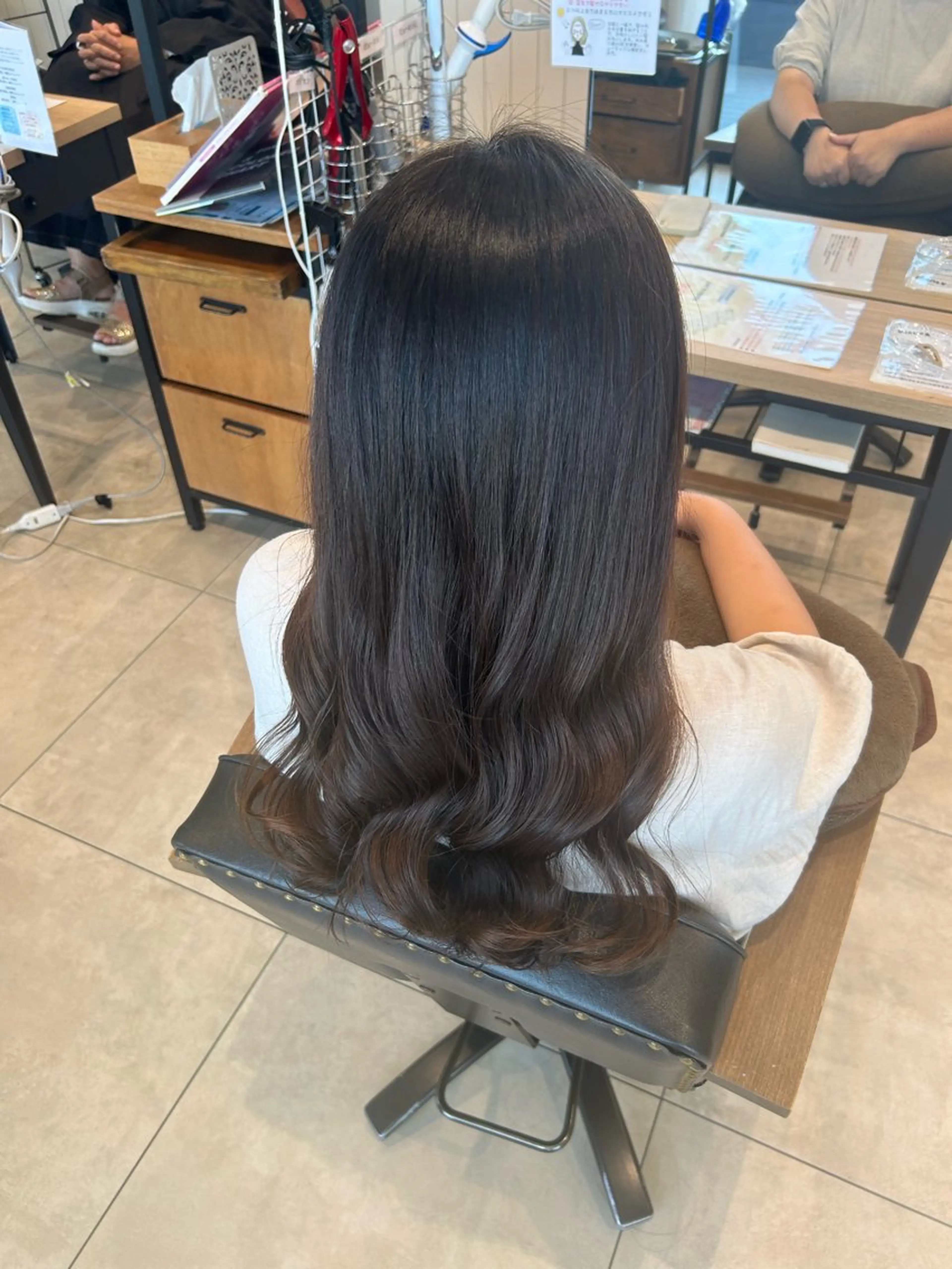 カラー 福田 愛友のヘアスタイル