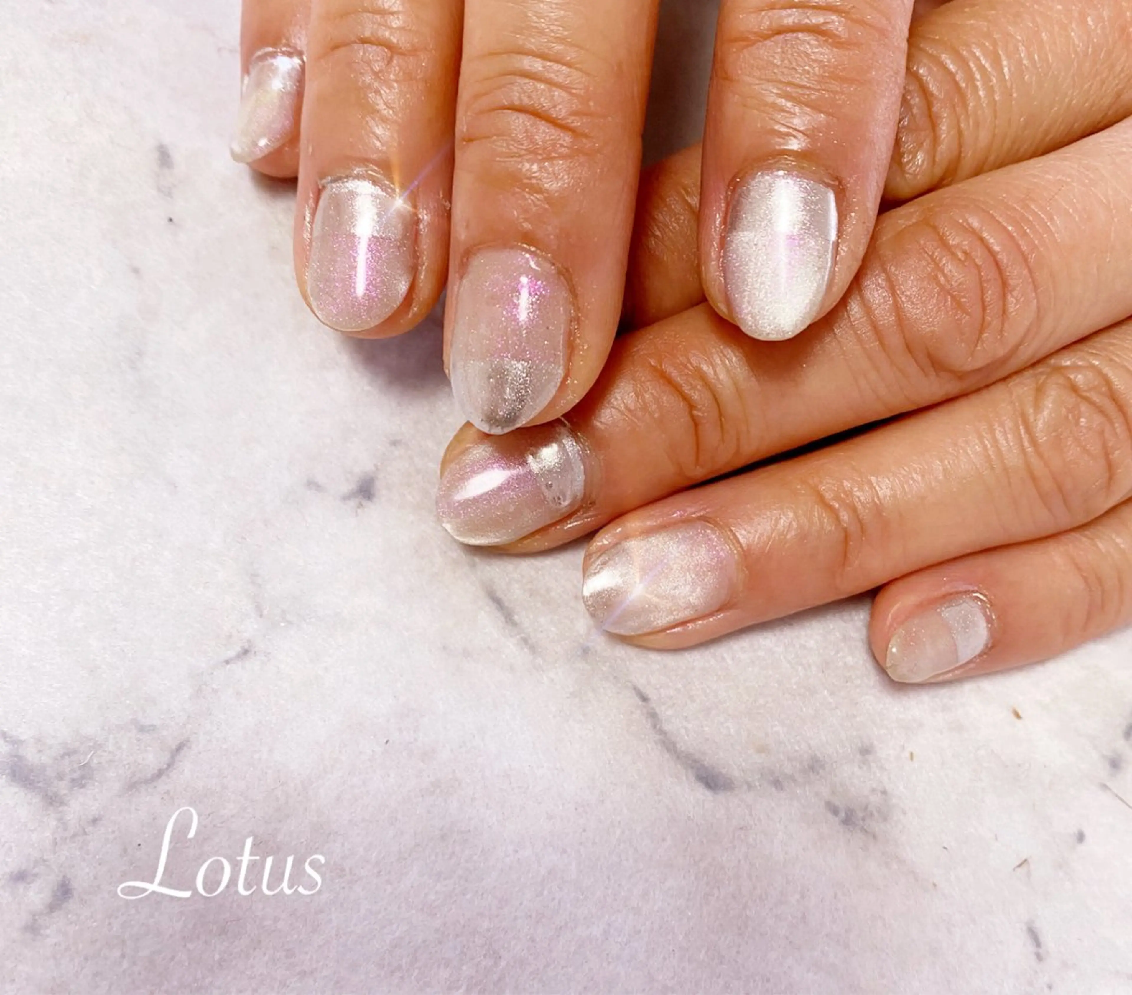 ネイル ハンドネイル Lotus 🌸のネイルデザイン