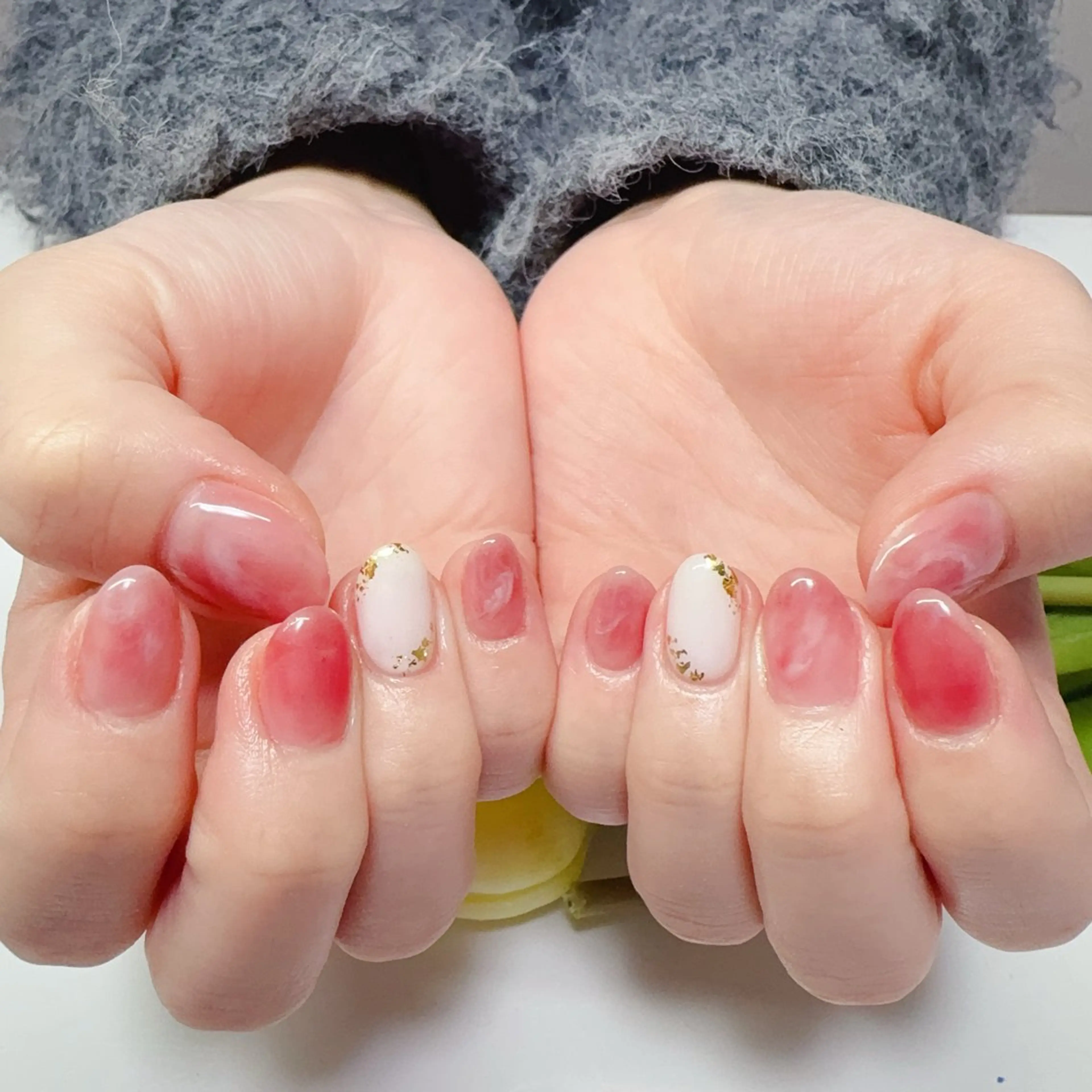 ネイル シンプルネイル バレンタイン ワンホンネイル ハンドネイル YUYI.nail salonのネイルデザイン