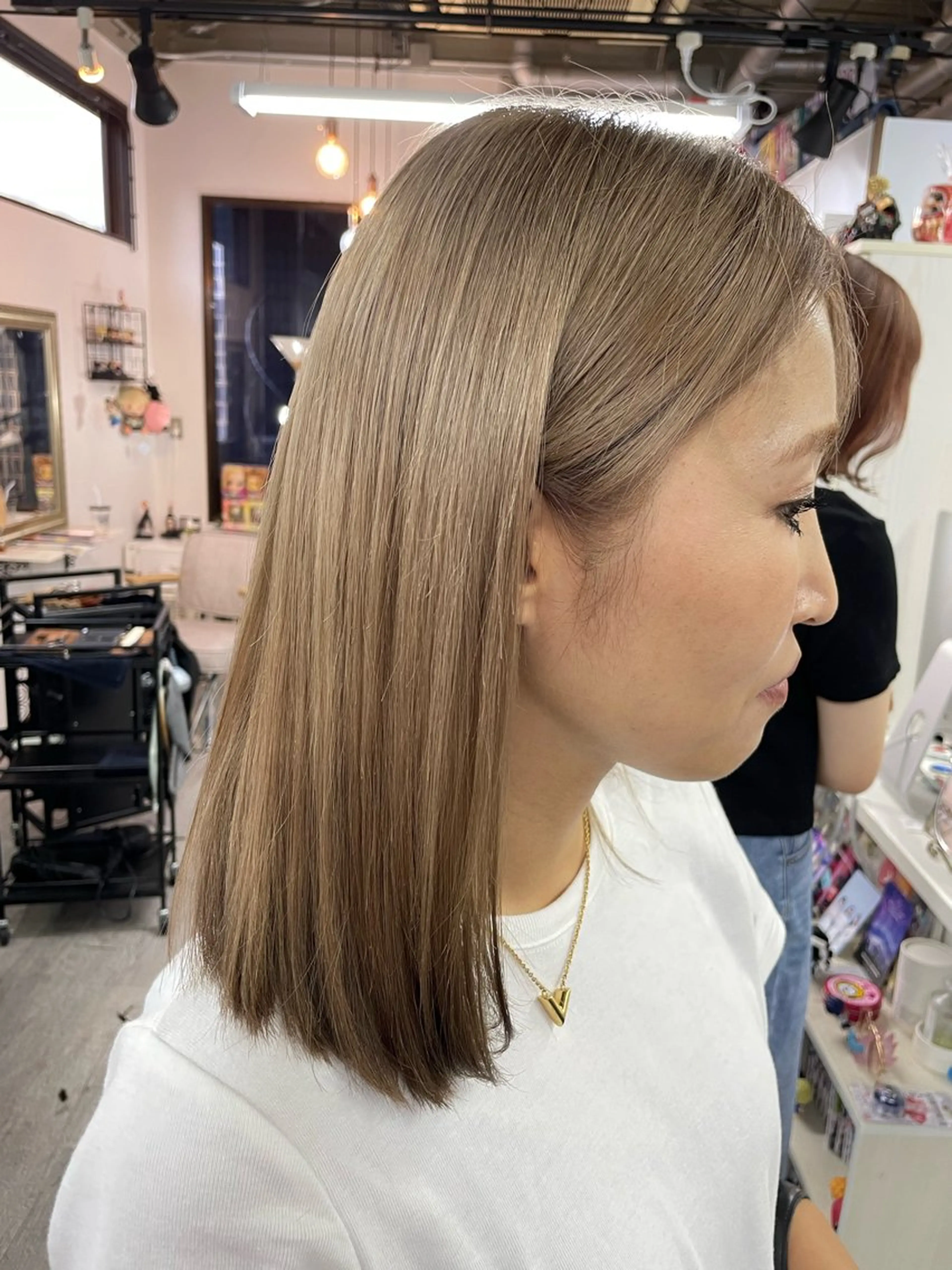 ミディアム カラー ブラウンカラー オノ アカネのヘアスタイル