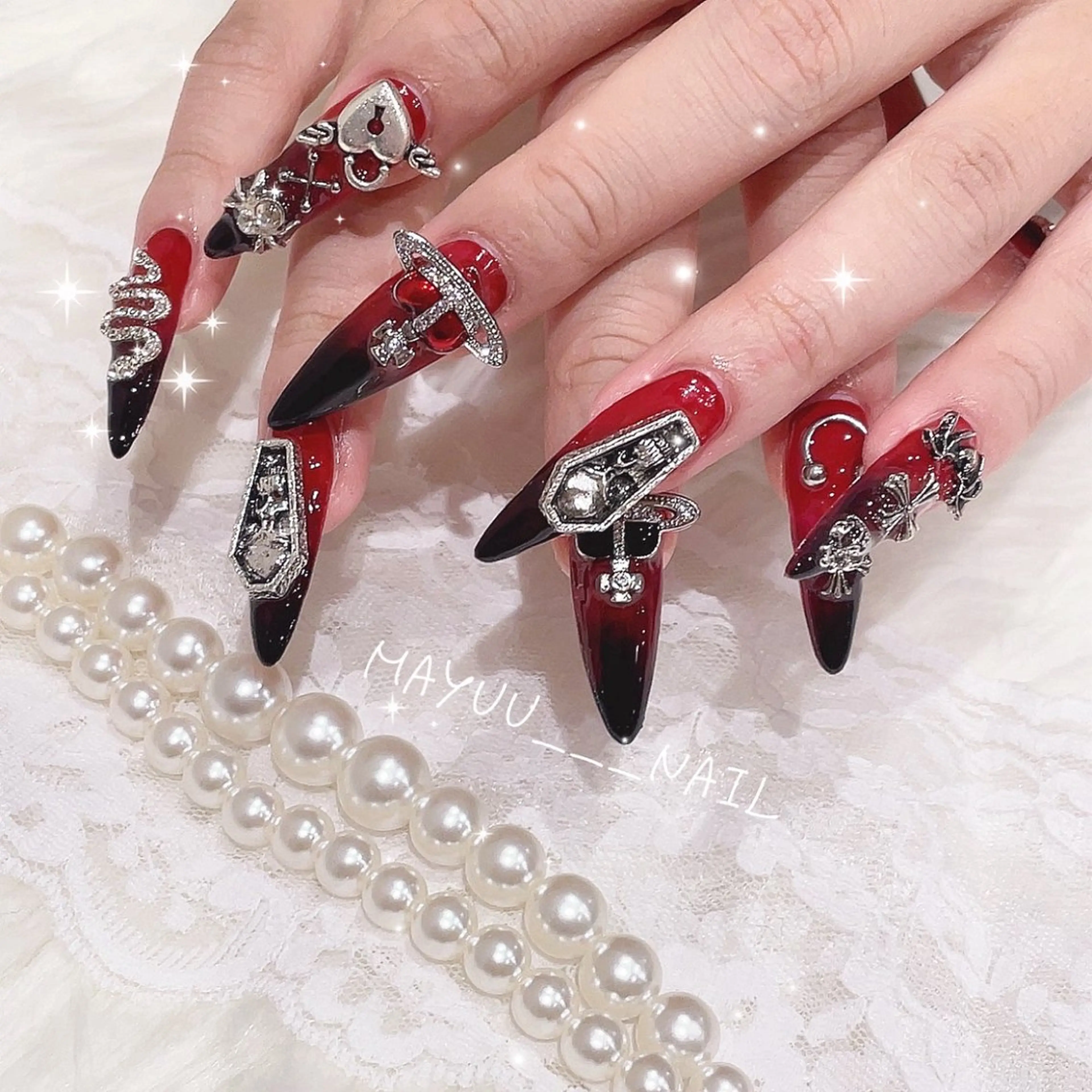 ネイル 🎀 Mayu 🎀痛ネイルのネイルデザイン