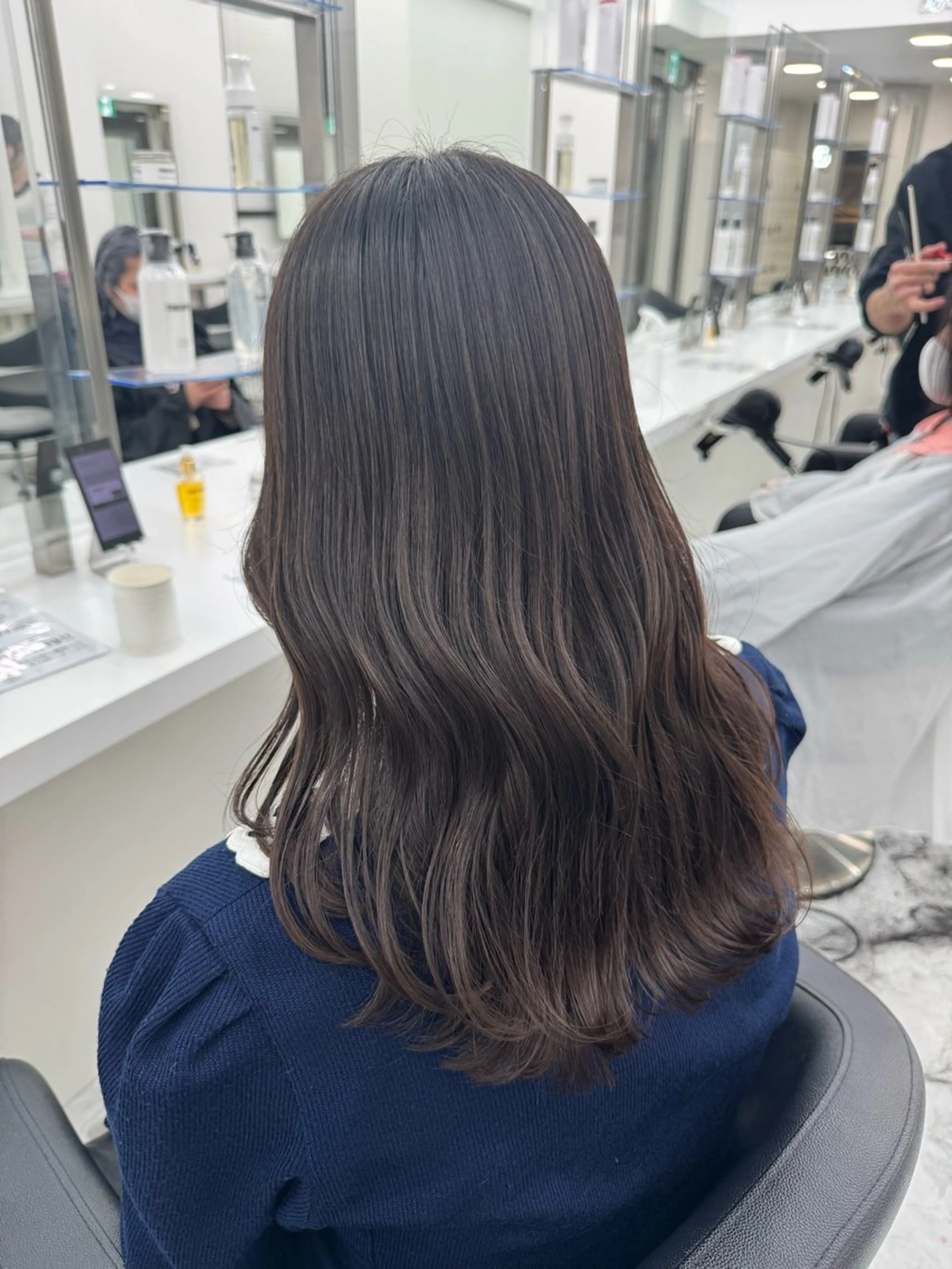 カラー noa🫧ナチュラル 艶感🏹グレージュのヘアスタイル