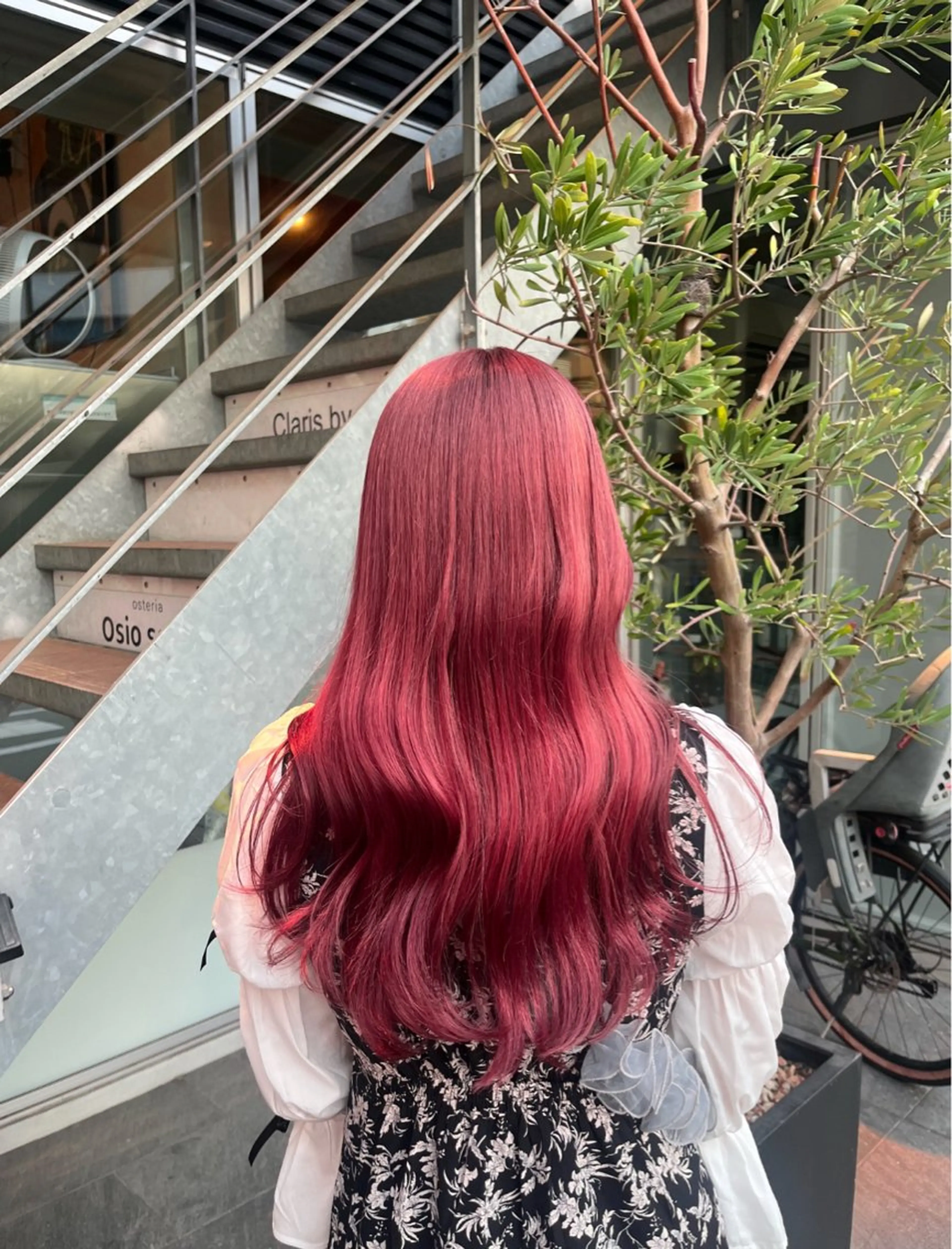 ロング ヘアカラー 和泉田 真白のヘアスタイル