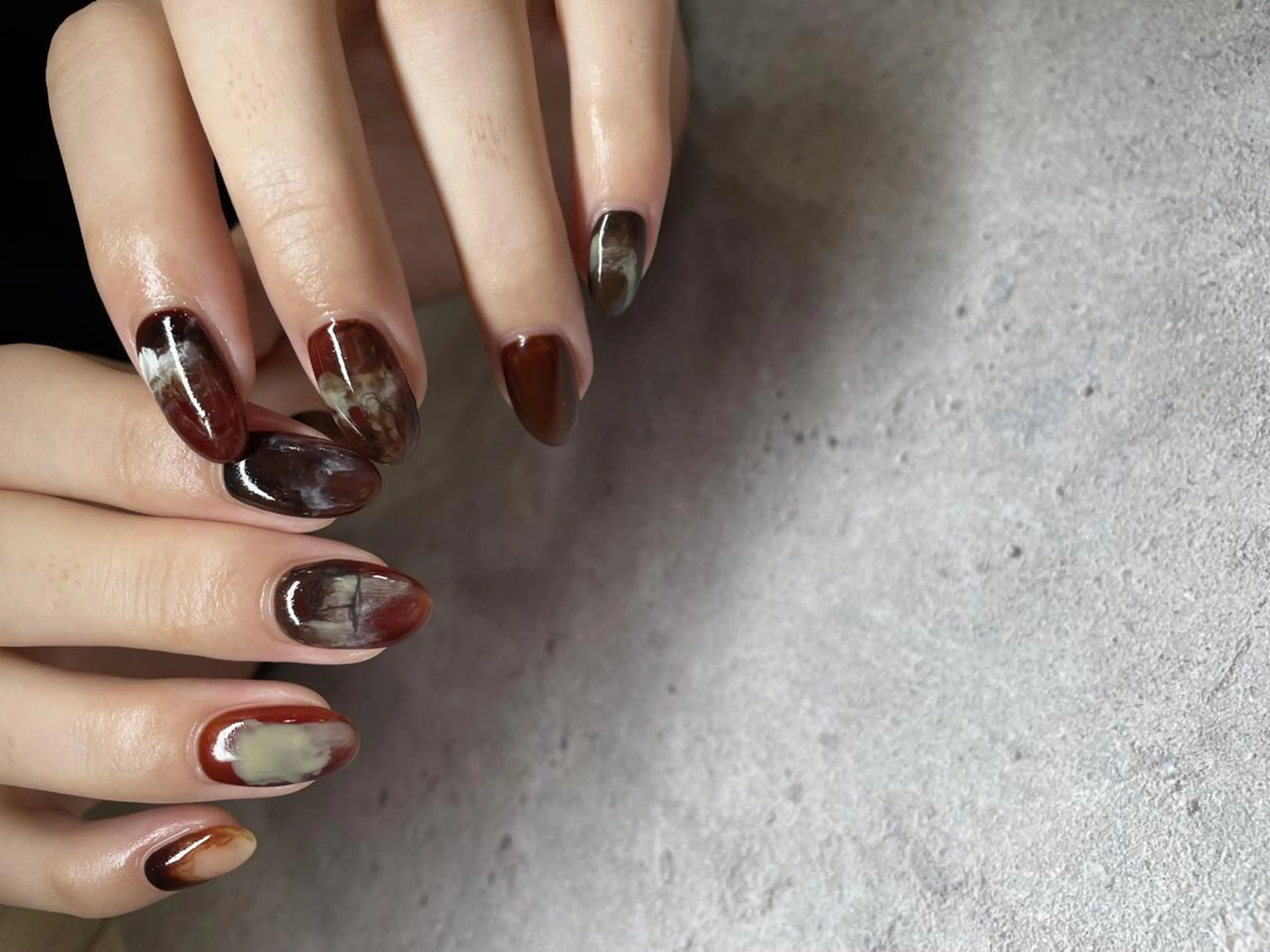 ネイル ブラウン nail salon Libertyのネイルデザイン