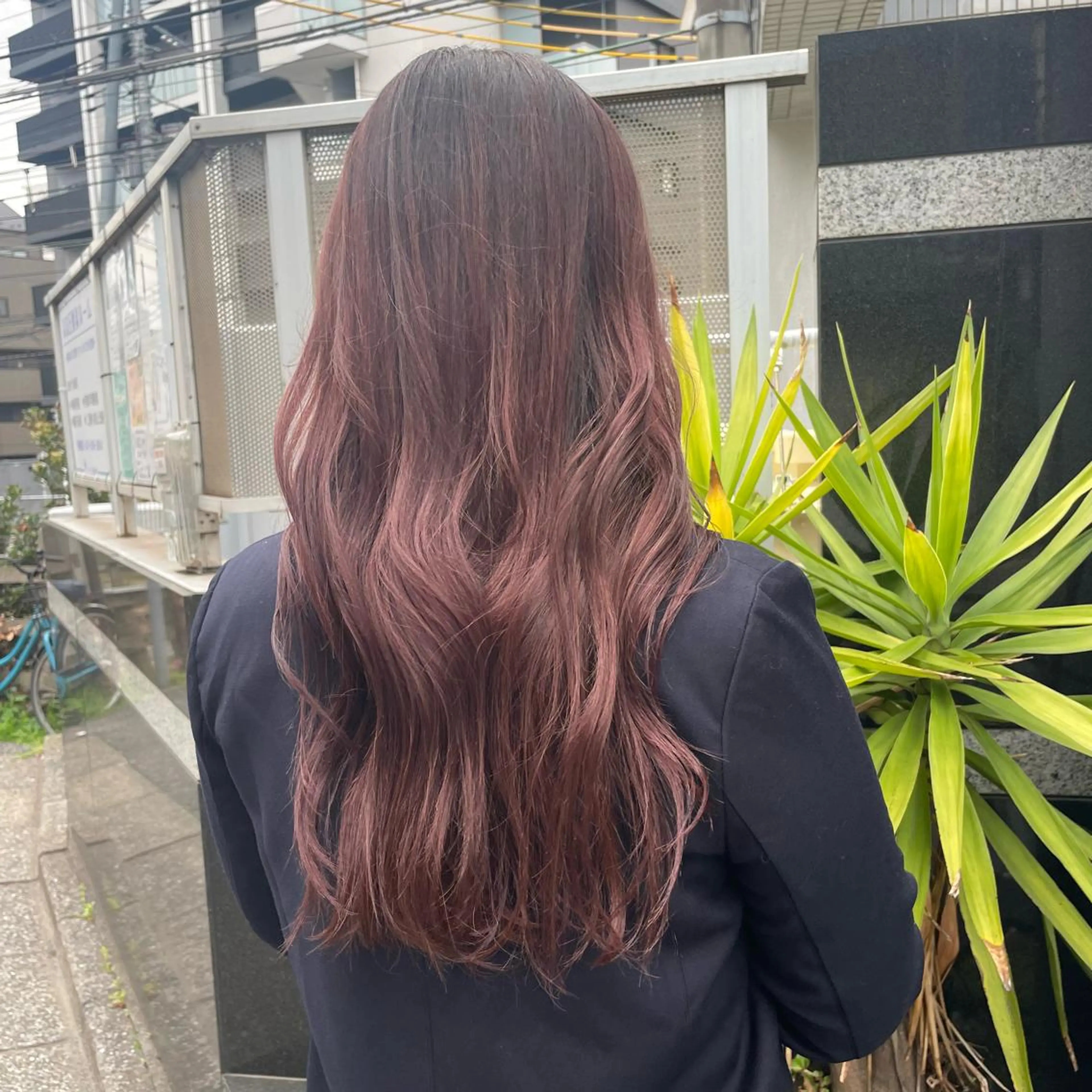ロング カラー ブリーチ ブリーチなしカラー レッドカラー トリートメント fit/ madokaのヘアスタイル