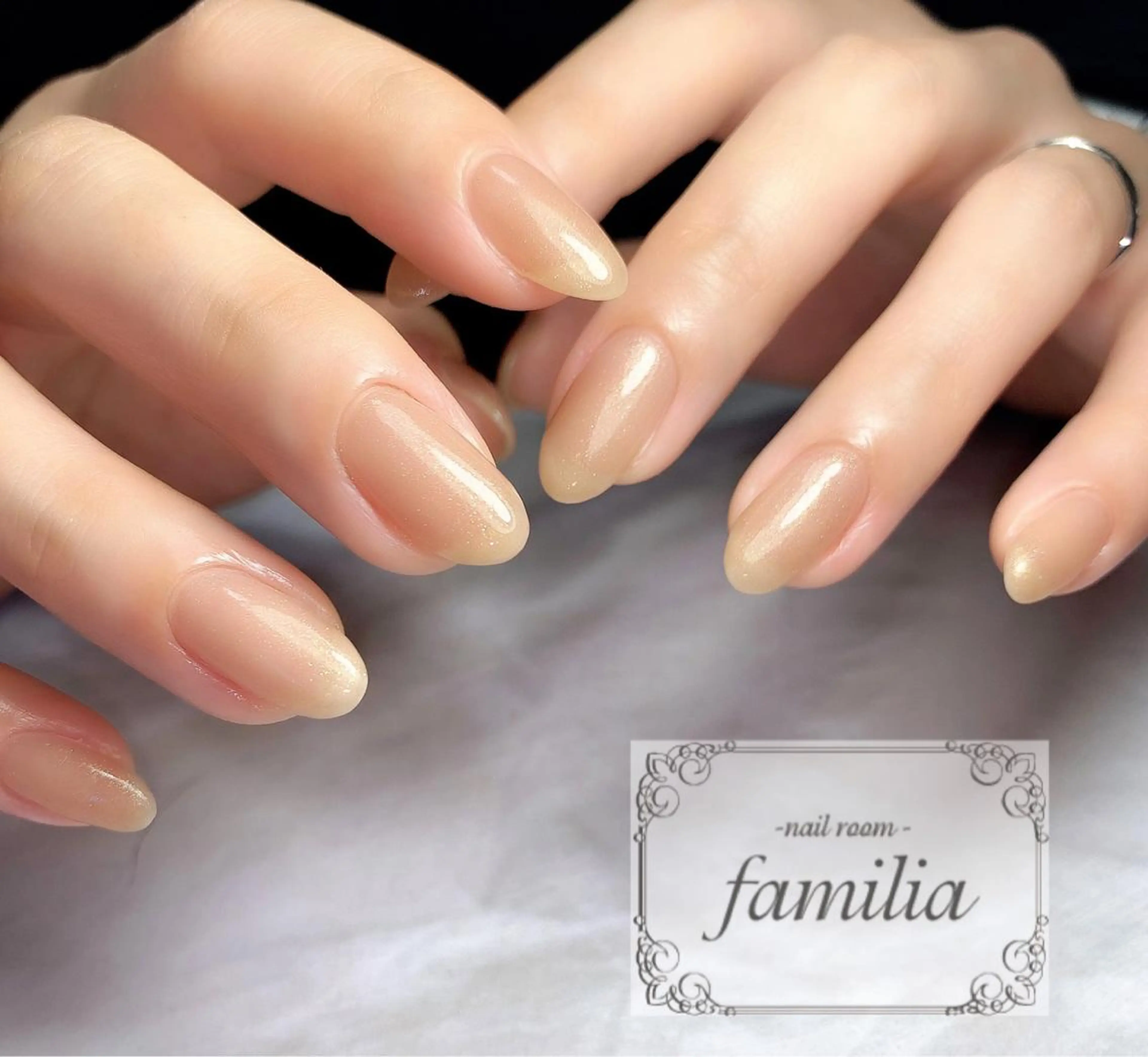 ネイル ハンドネイル -nailroom- familiaのネイルデザイン