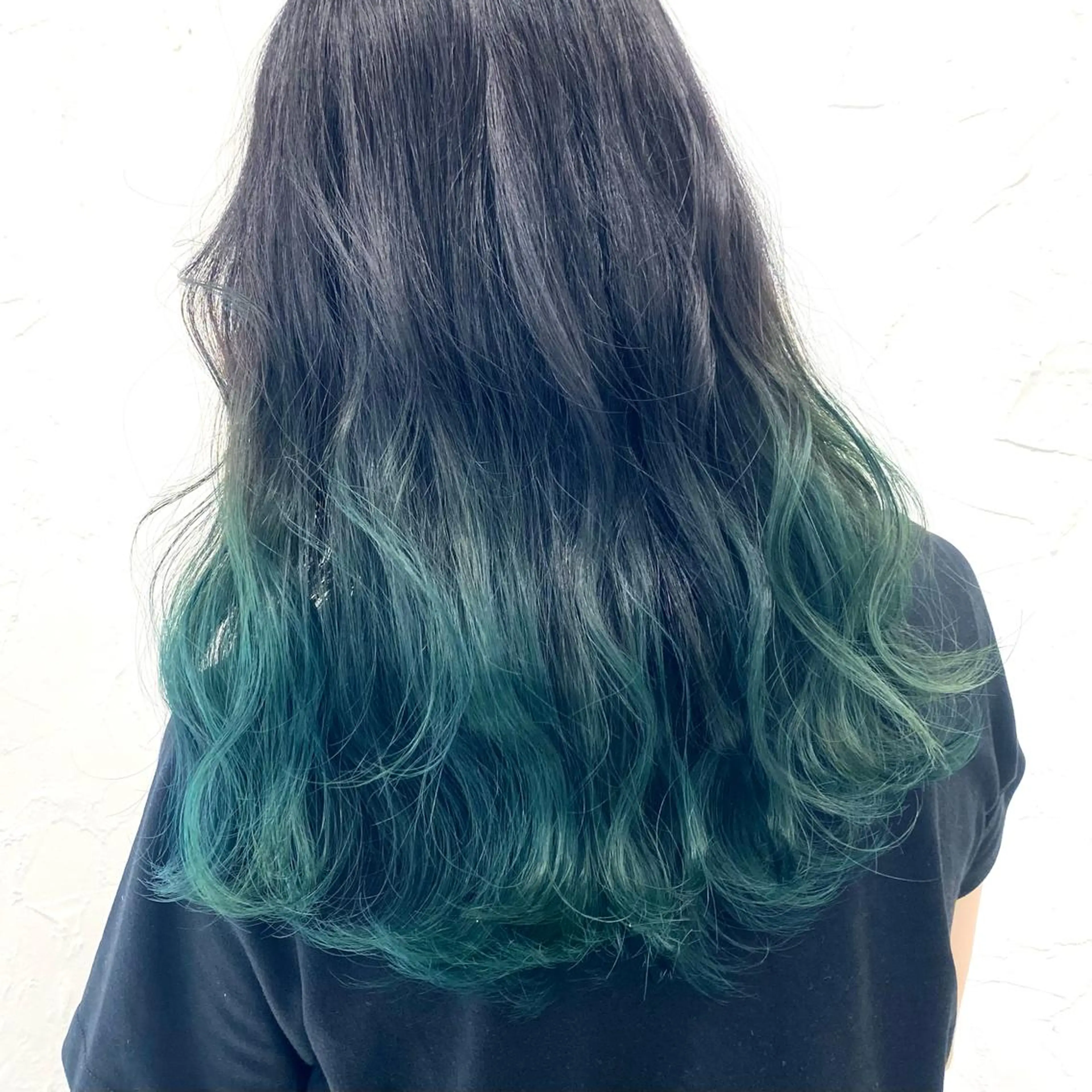 セミロング カラー バレイヤージュ ミストバング ベージュカラー 黒髪 ブリーチ ブルーカラー 🌈SOUTOMEのヘアスタイル
