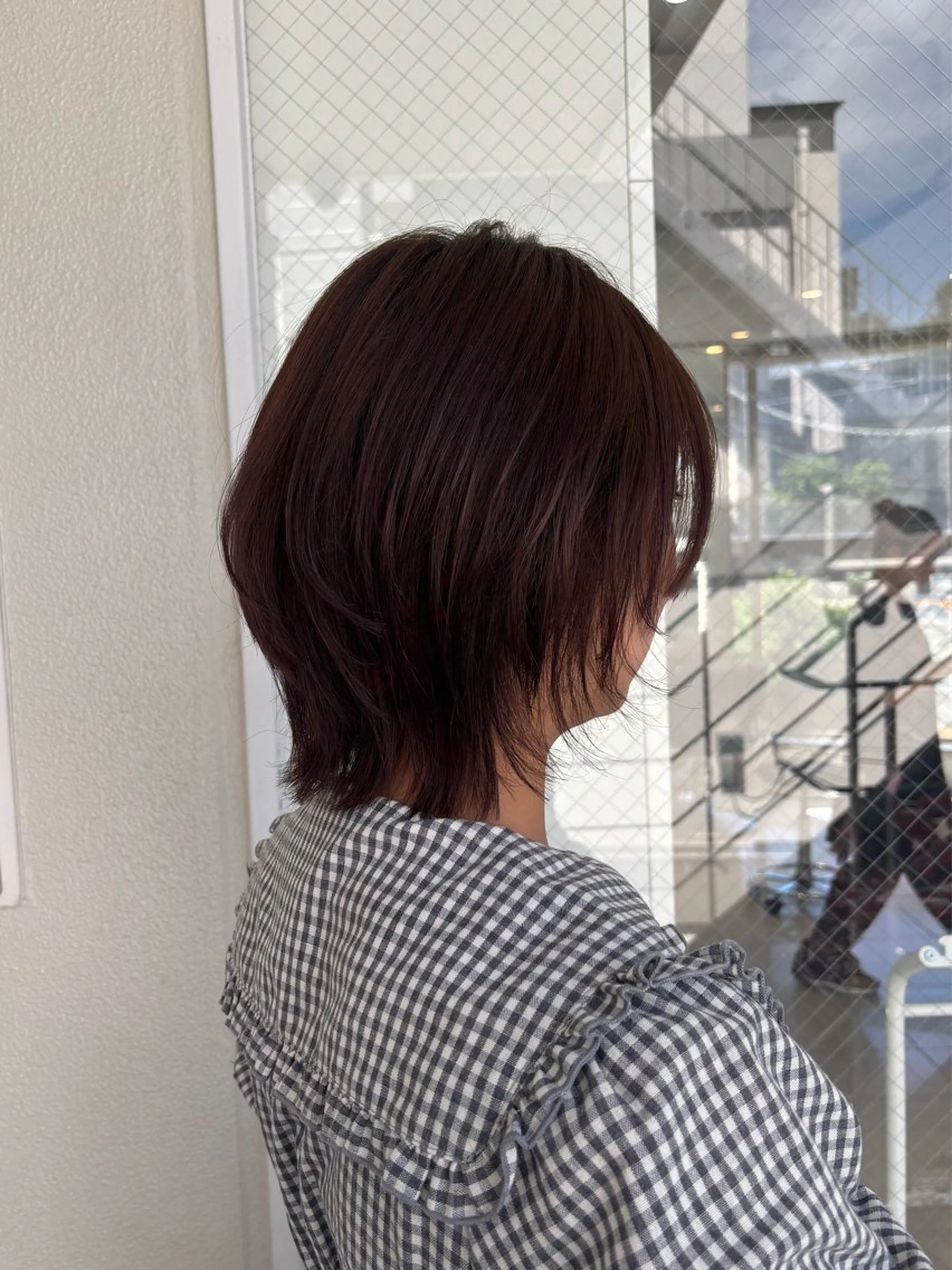 ミディアム ウルフカット カット トリートメント ハイトーン/ レイヤーカットyuiのヘアスタイル