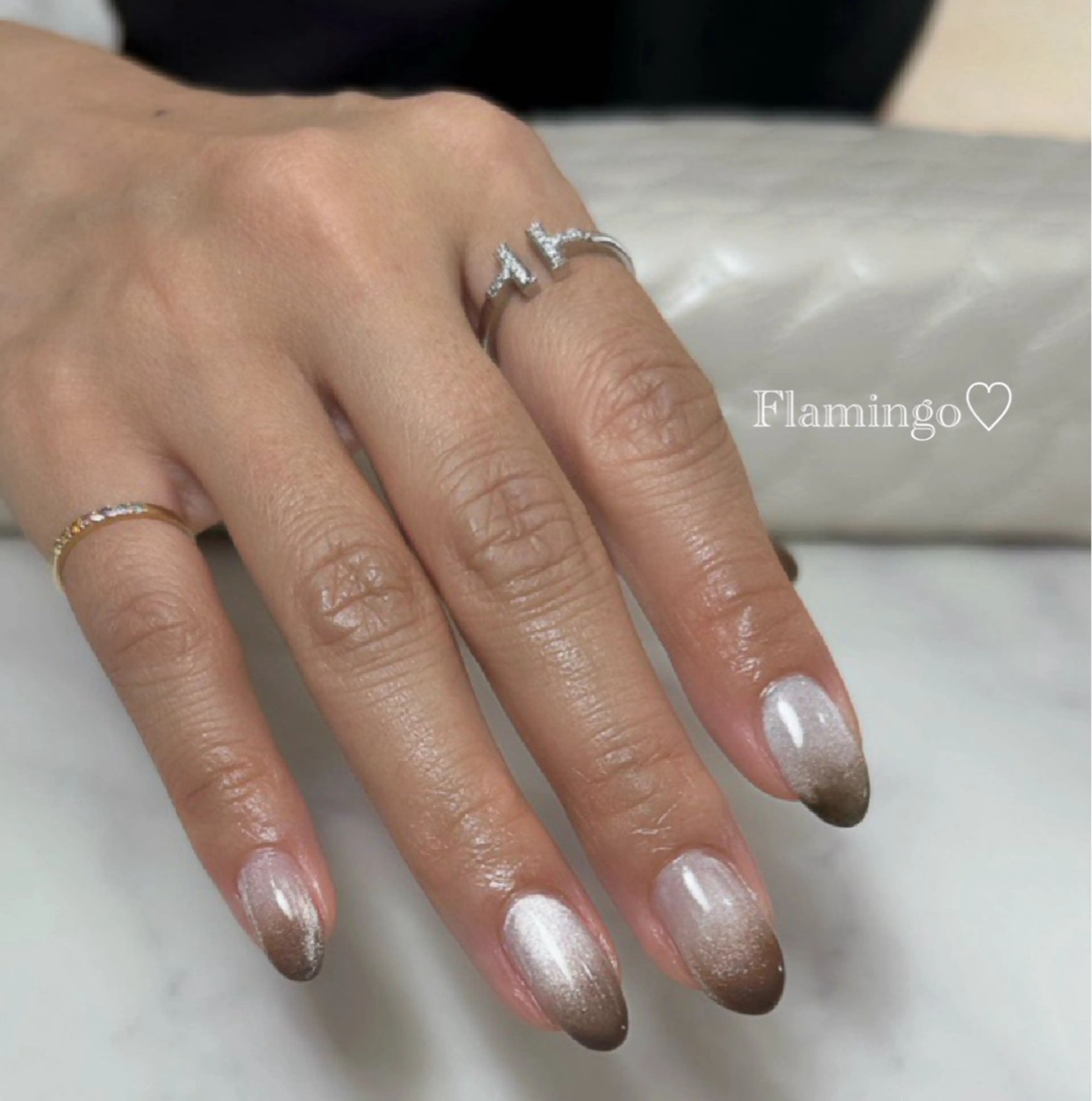 ネイル グラデーション キラキラネイル マグネットネイル 春ネイル フットネイル シンプル／上品／爪育 ☺︎Flamingoのネイルデザイン