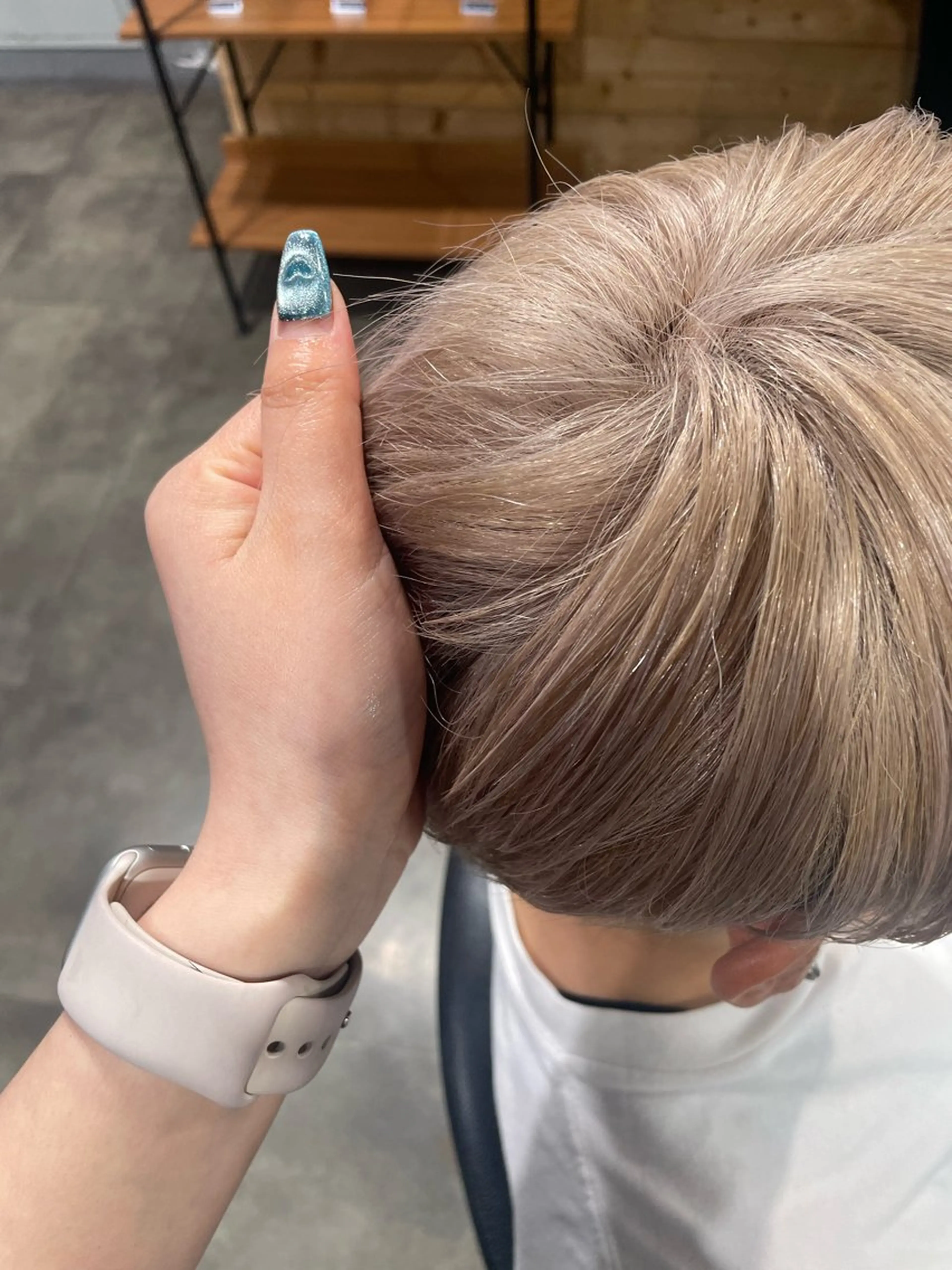 ショート カラー ヘアカラー ハイトーンブロンド 横浜💞ミオのヘアスタイル
