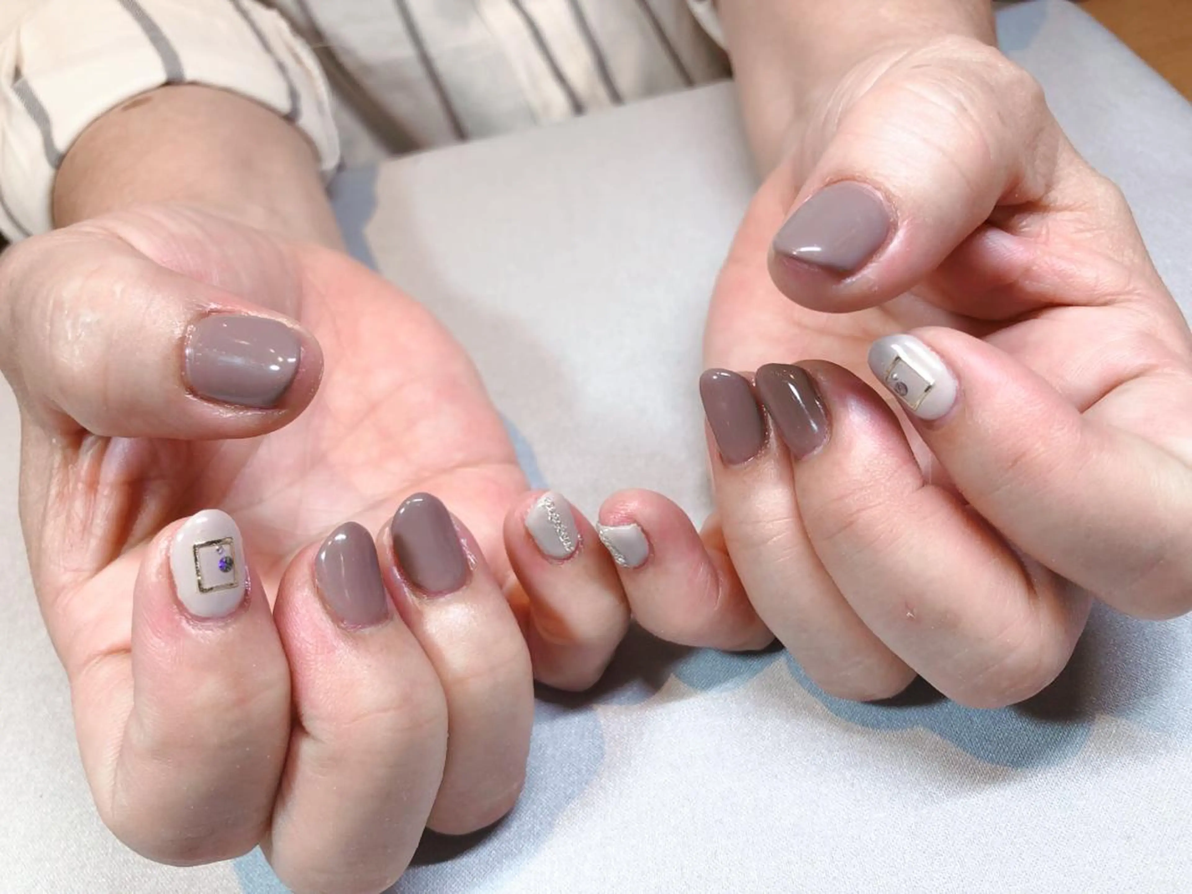 ネイル iiloo aromaworksのネイルデザイン