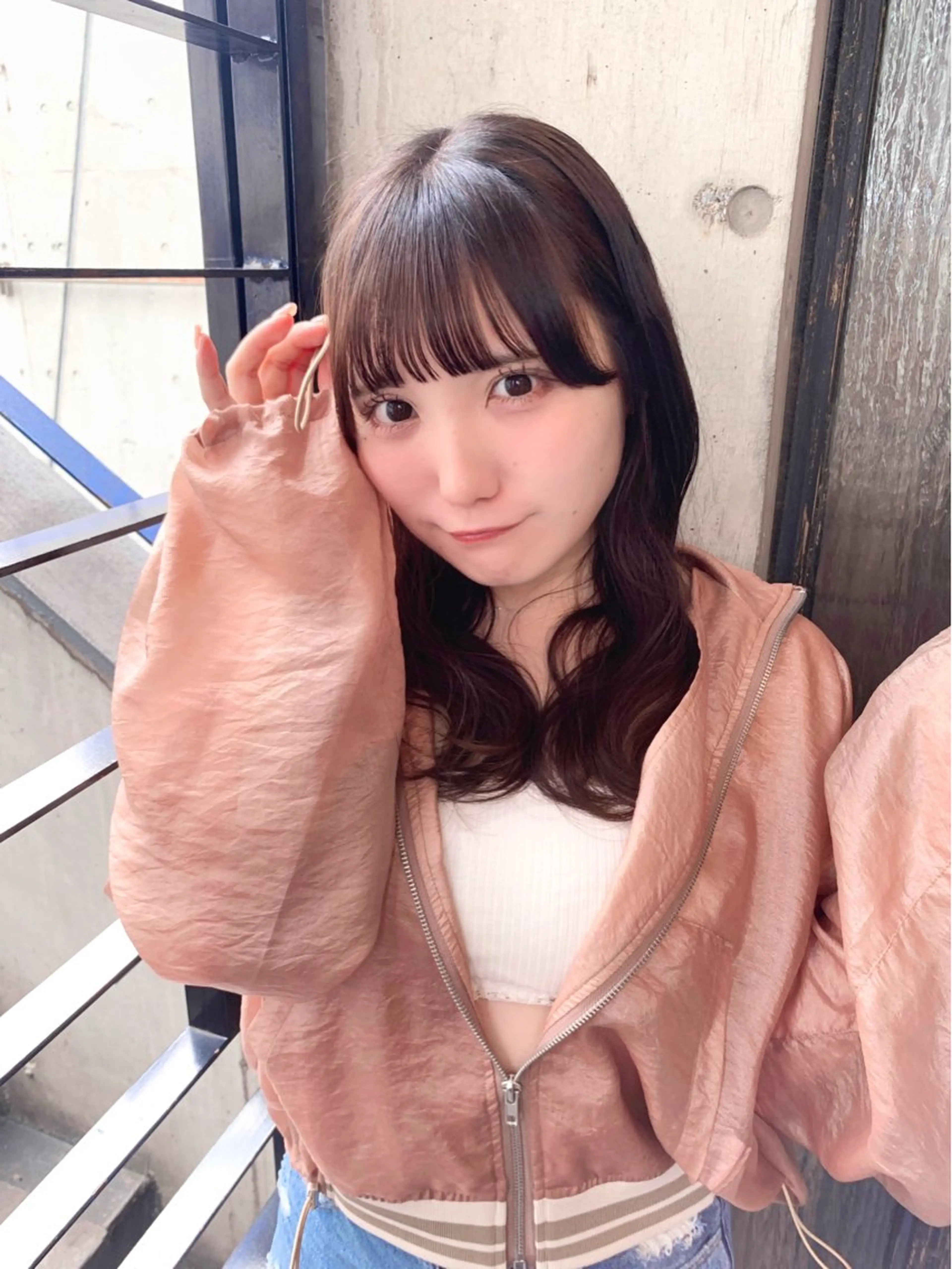 ミディアム カラー カット ツチド ハナのヘアスタイル