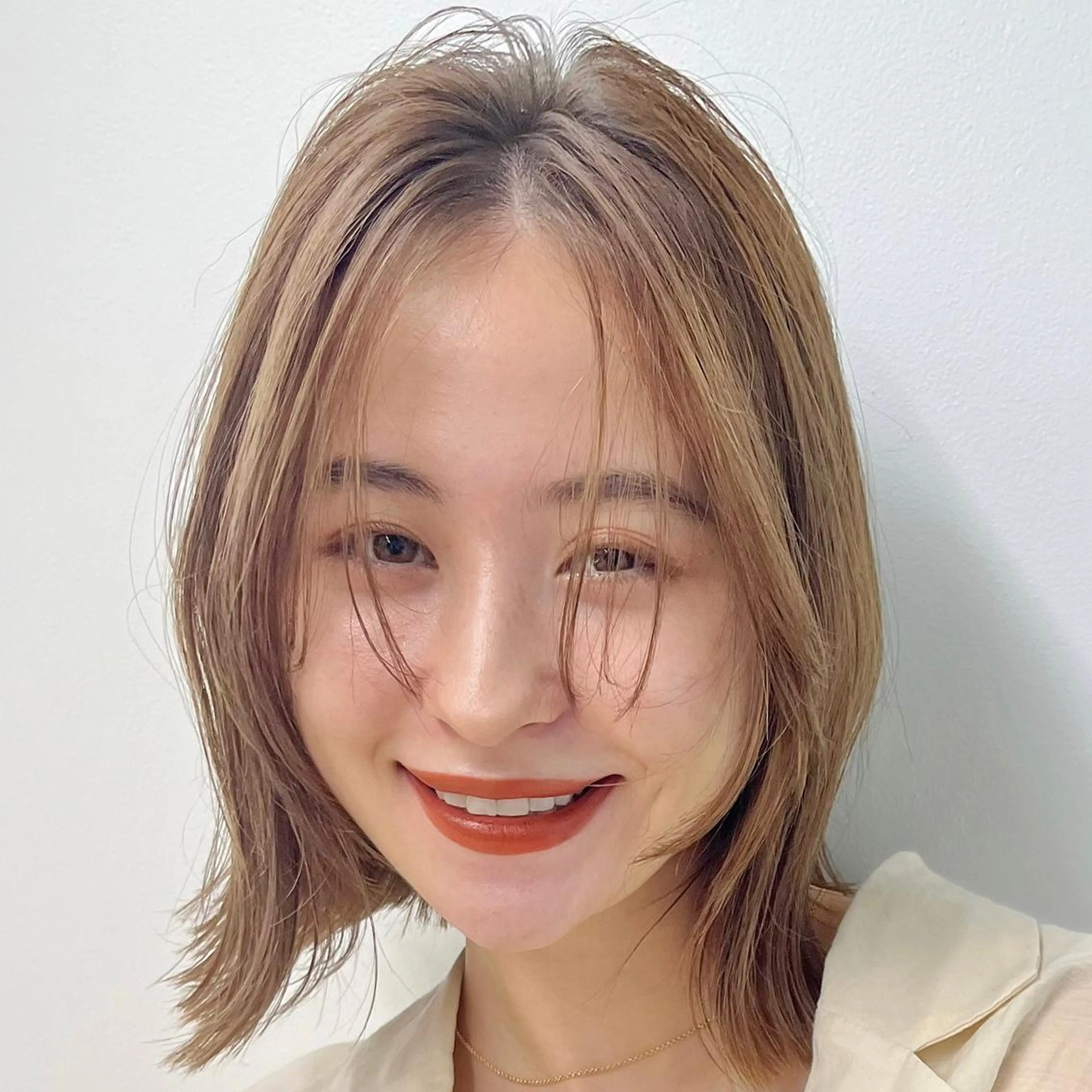 ミディアム カラー 🫧レイヤー/暖色 /ベージュMAI🫧のヘアスタイル