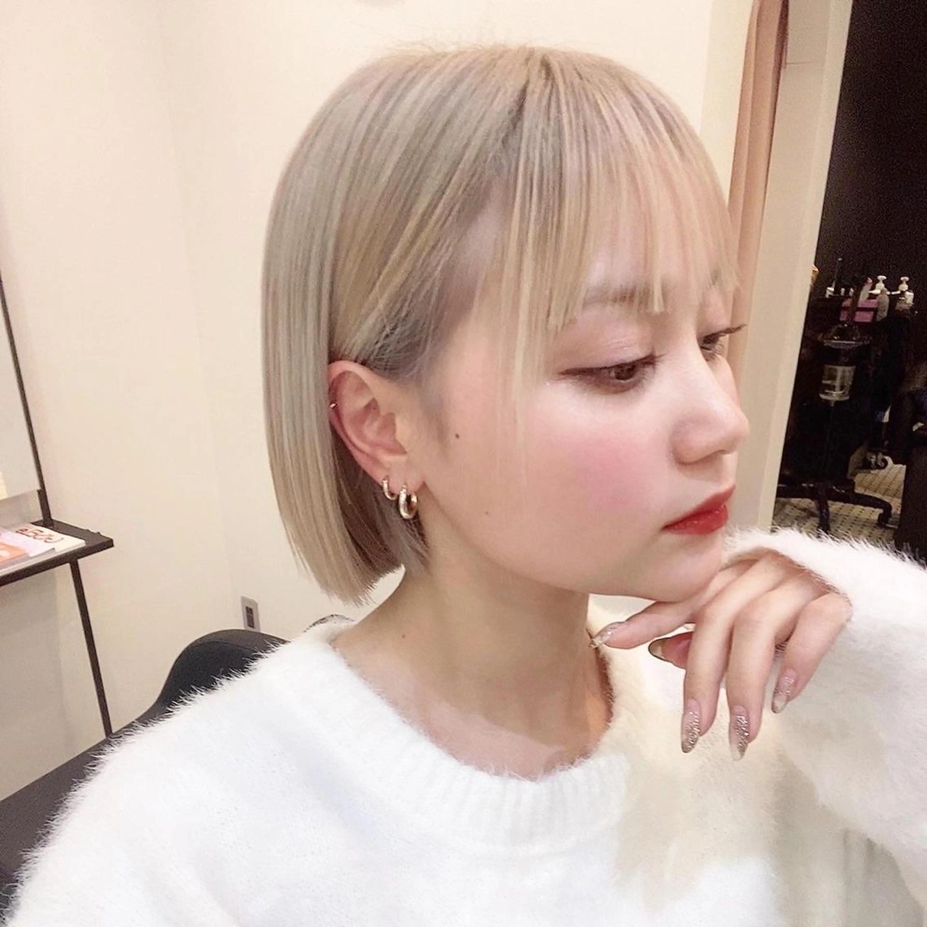 ショート カラー ヘアアレンジ 結婚式・ブライダル アッシュ アッシュブラウン バレイヤージュ ベージュカラー カット ヘアカラー トリートメント 韓国風×透明感カラー 髪質改善オタベシンヤのヘアスタイル