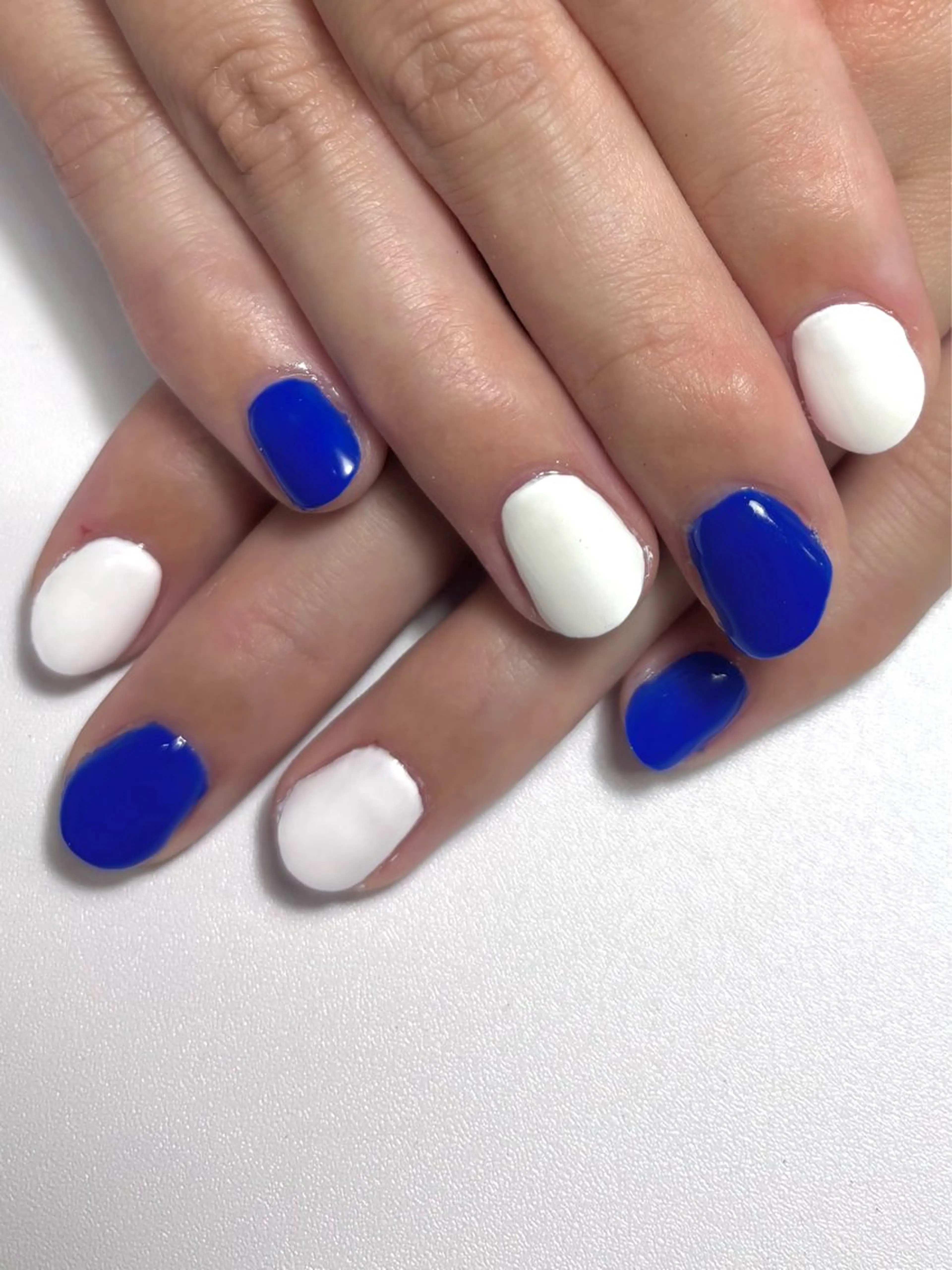 ネイル ブルー ホワイト nail  mor. ななみんのネイルデザイン
