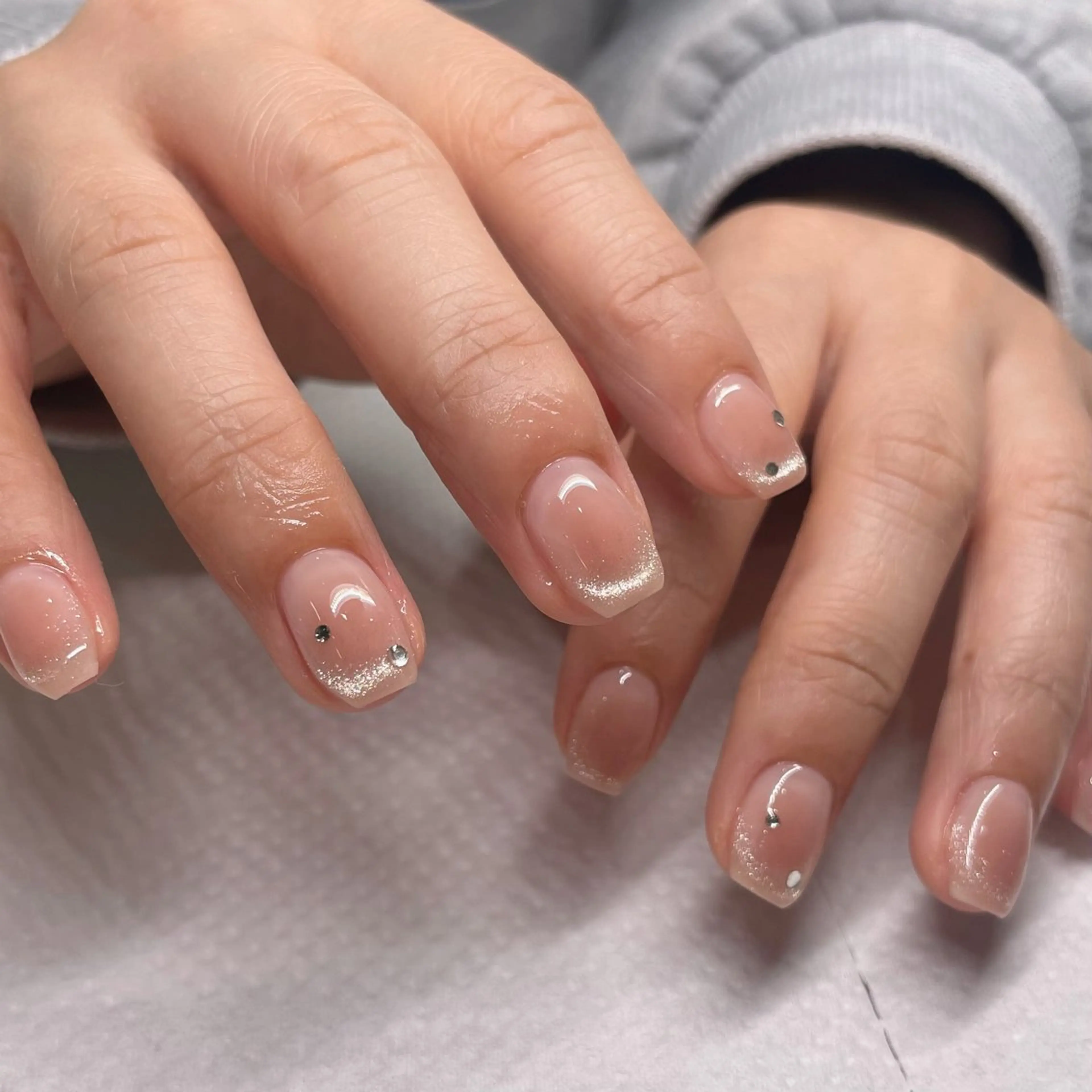 ネイル チークネイル フレンチネイル マグネットネイル マグネットフレンチ ハンドネイル Ricnail☾ ayanoのネイルデザイン