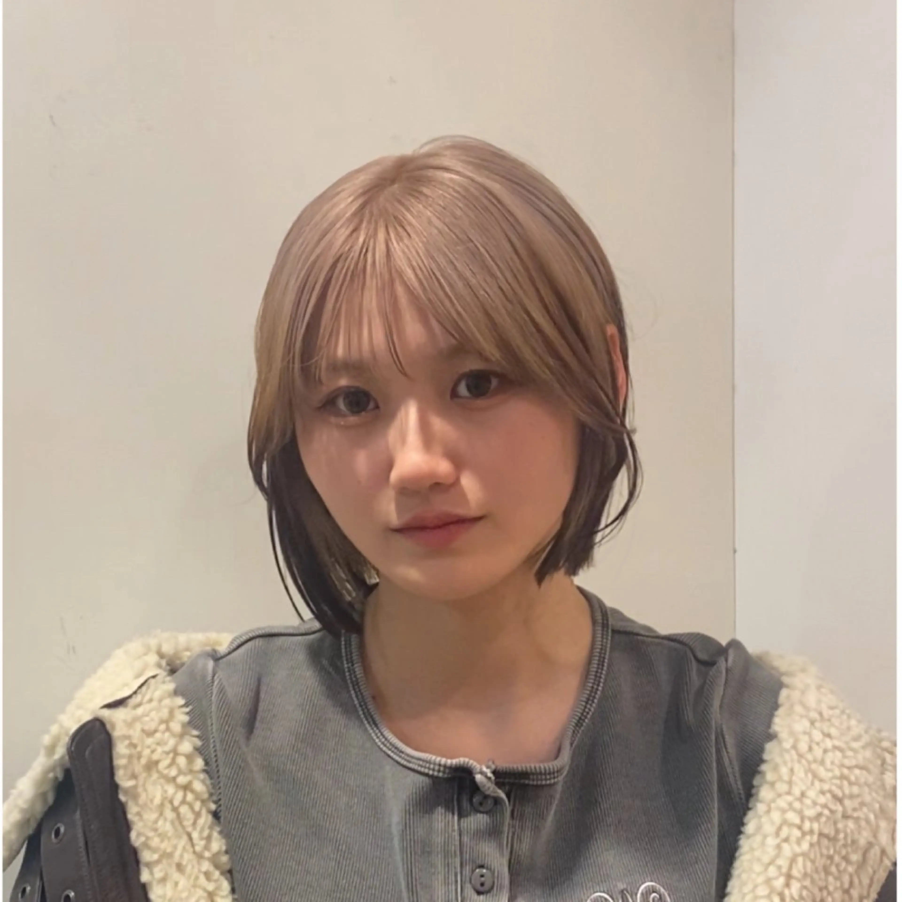 ショート カラー ヘアカラー トリートメント hair salon 束sok所属・ナホ/ハイトーン/ ショートカットモデルのヘアスタイル