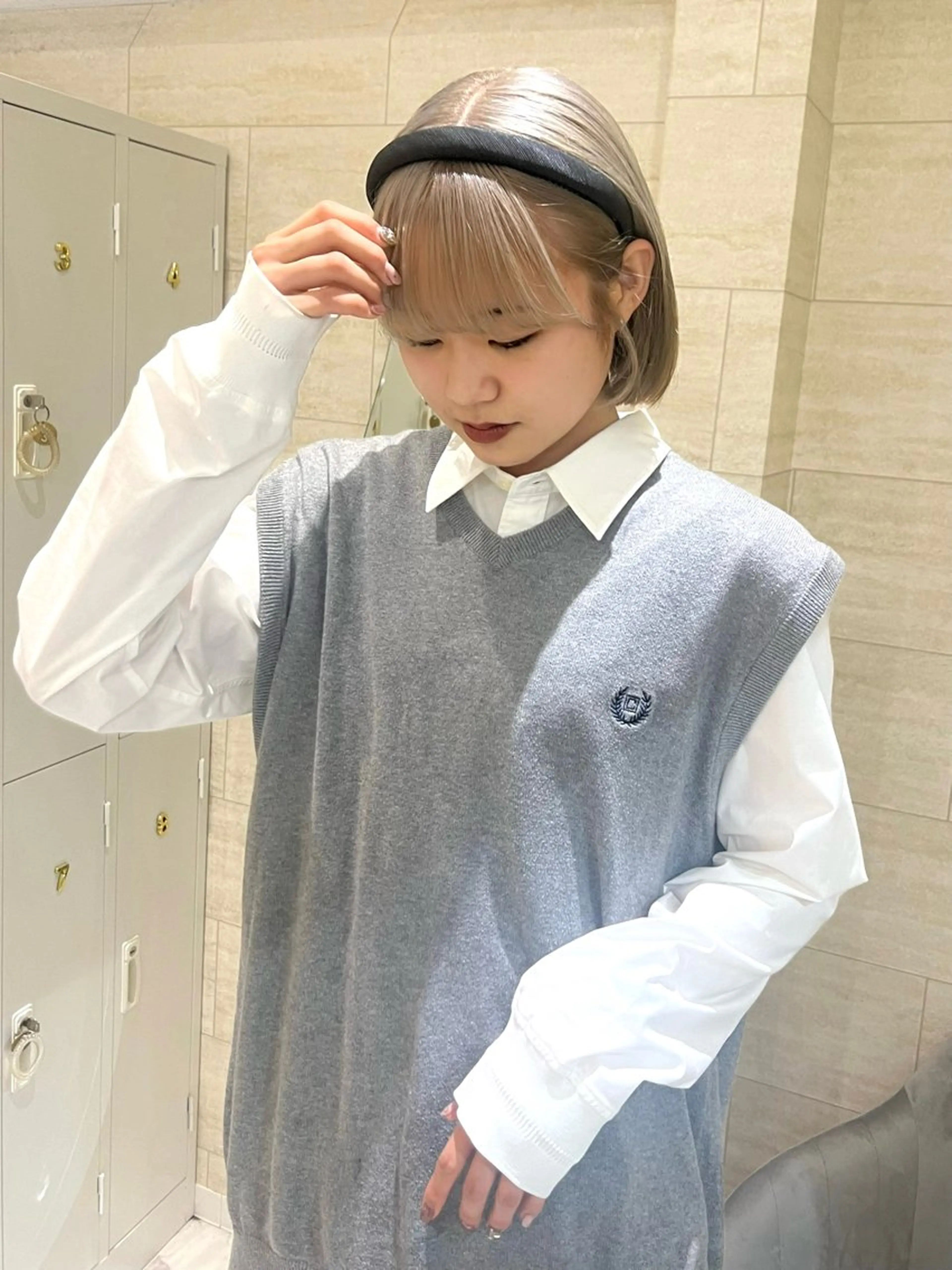 ショート カラー ベージュカラー ブリーチ ブロンド ケアブリーチ ホワイトベージュ ANNA /艶髪/ハイトーンのヘアスタイル