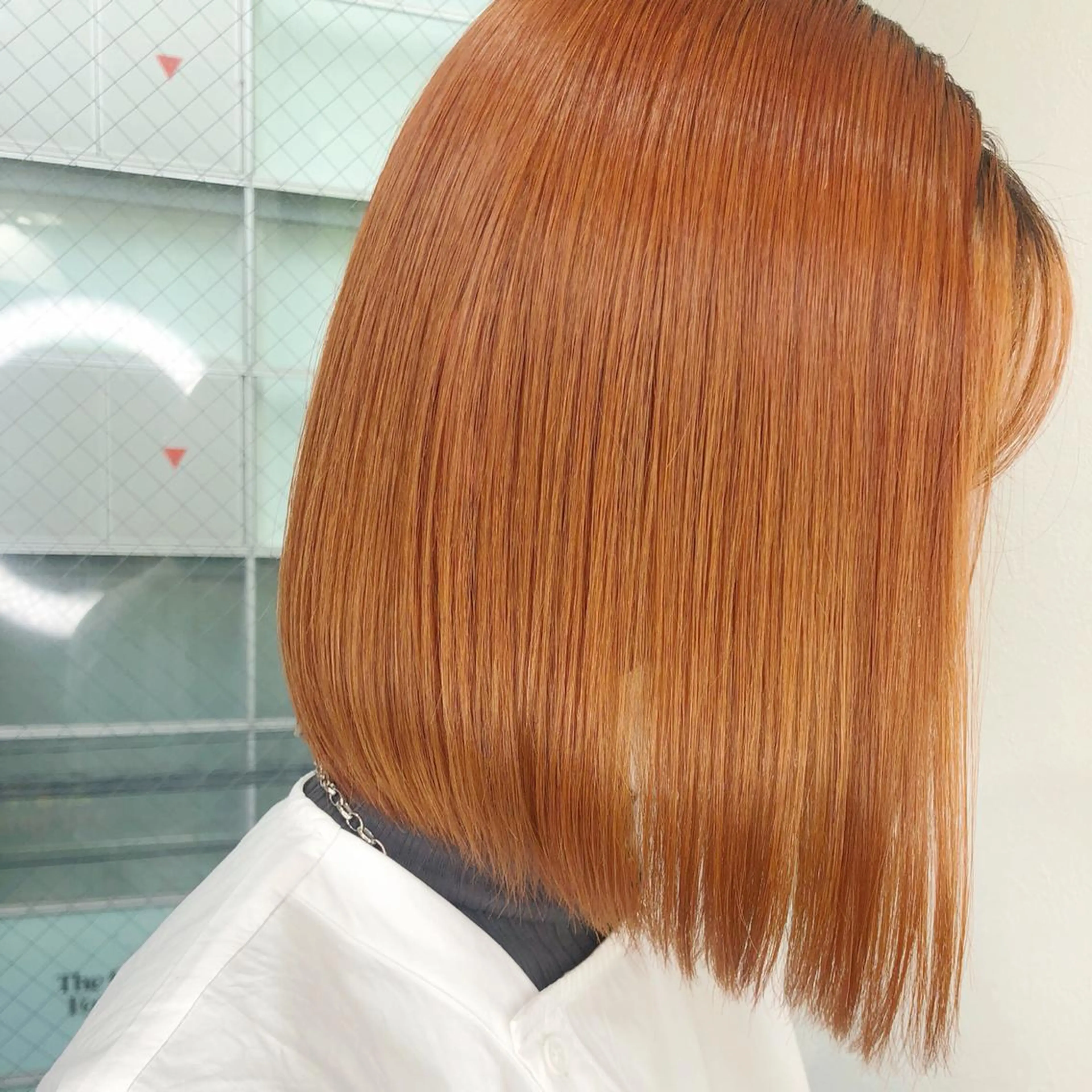 ショート カラー アディクシーカラー バレイヤージュ ベージュカラー ブリーチ ケアブリーチ ito. ブリーチ/髪質改善のヘアスタイル