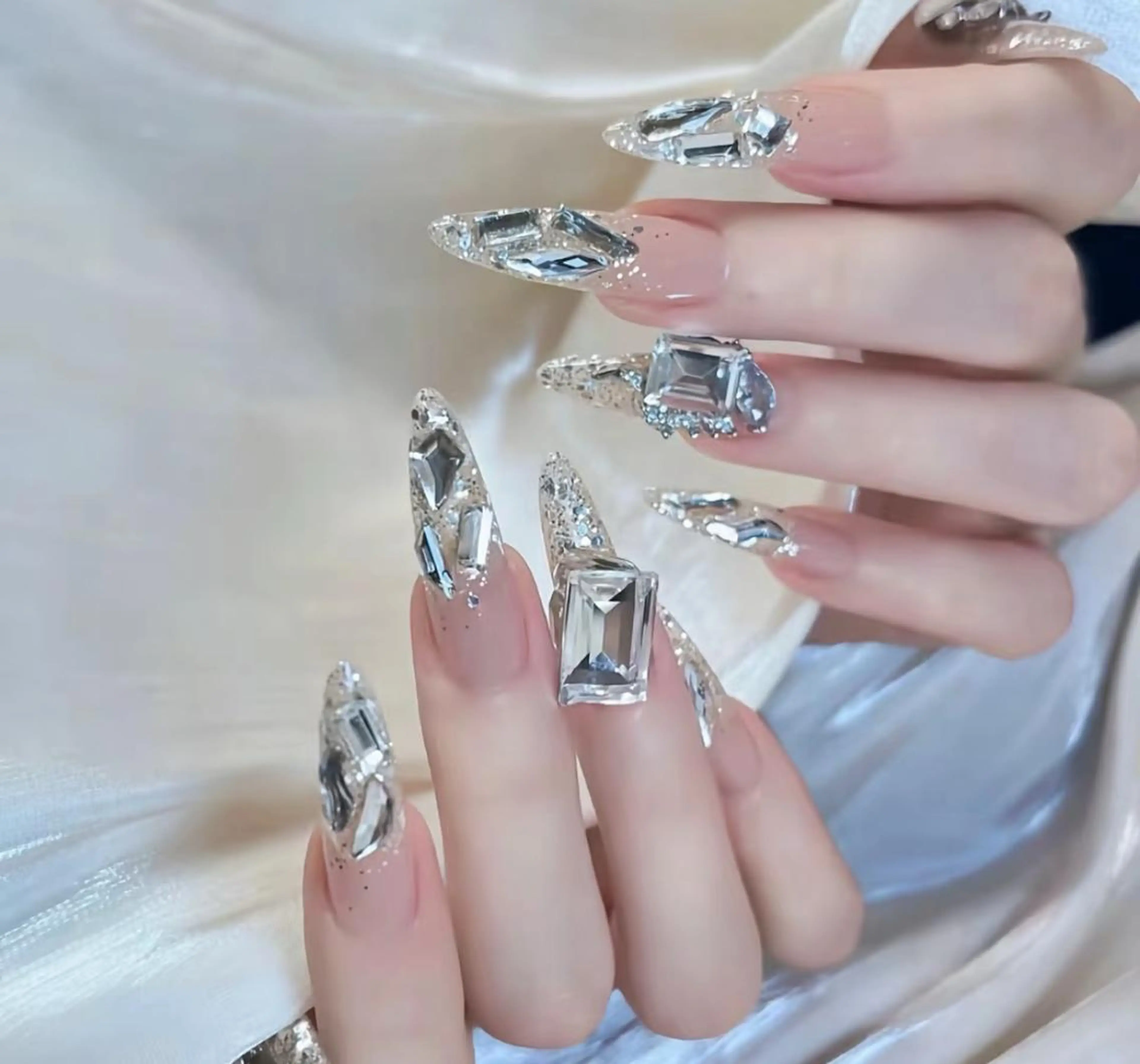 ネイル 🎀彩羽チップ 長さだし専門🎀のネイルデザイン
