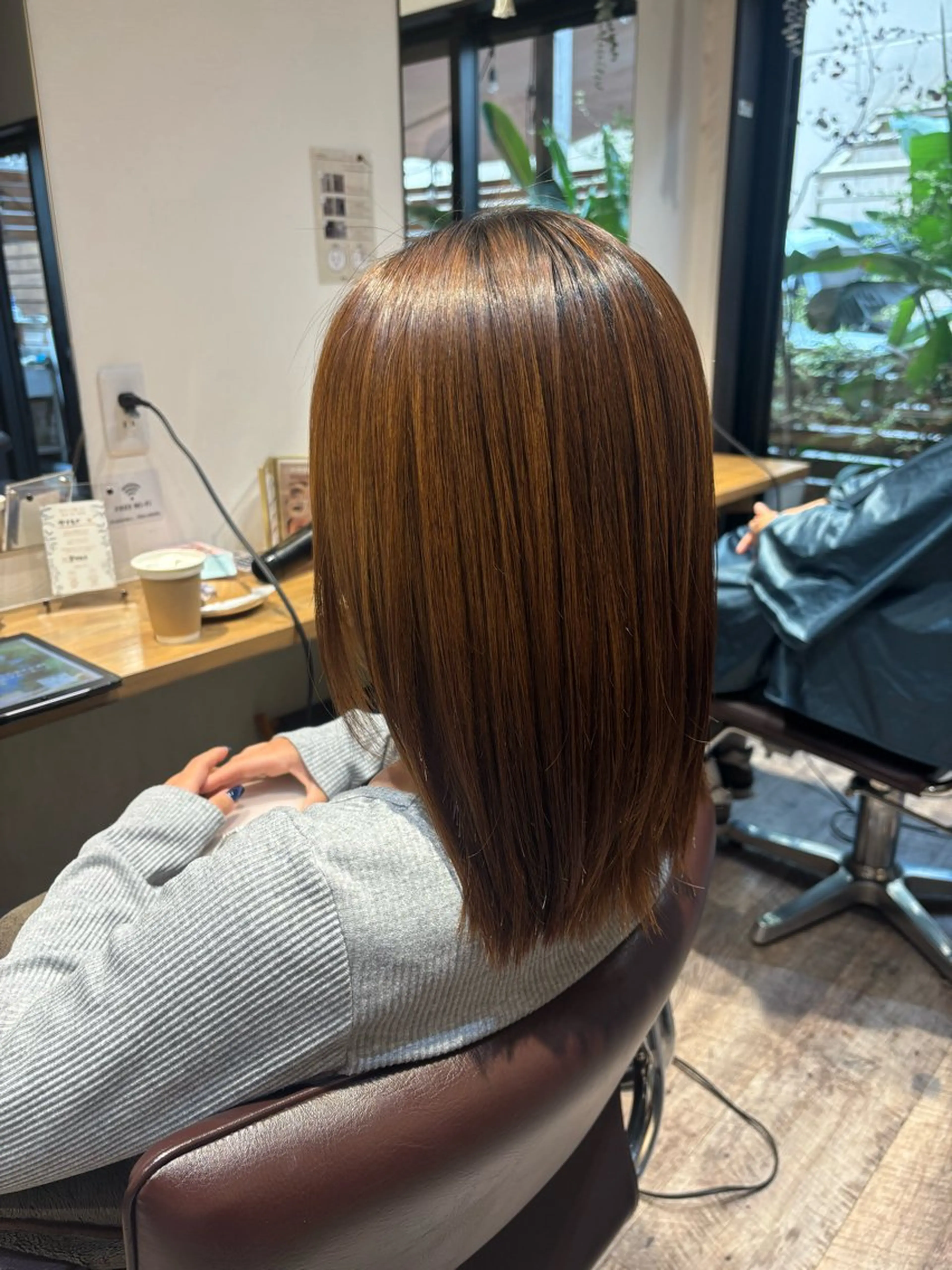 ミディアム カット 縮毛矯正 トリートメント マツムラ ミサキのヘアスタイル