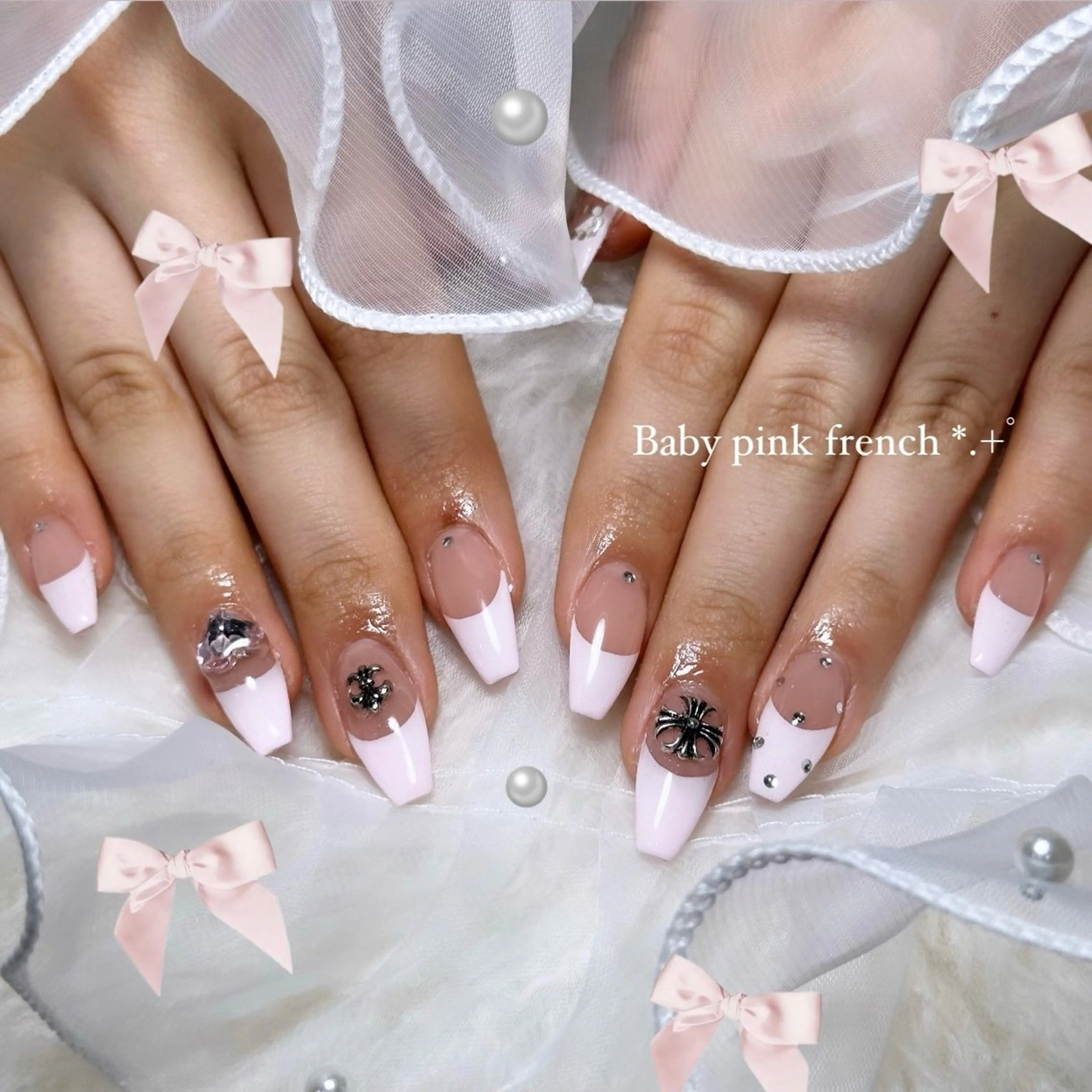 ネイル ハンドネイル Ema Nail 豊中店所属・EmaNail 👩🏼💖MIRIのネイルデザイン