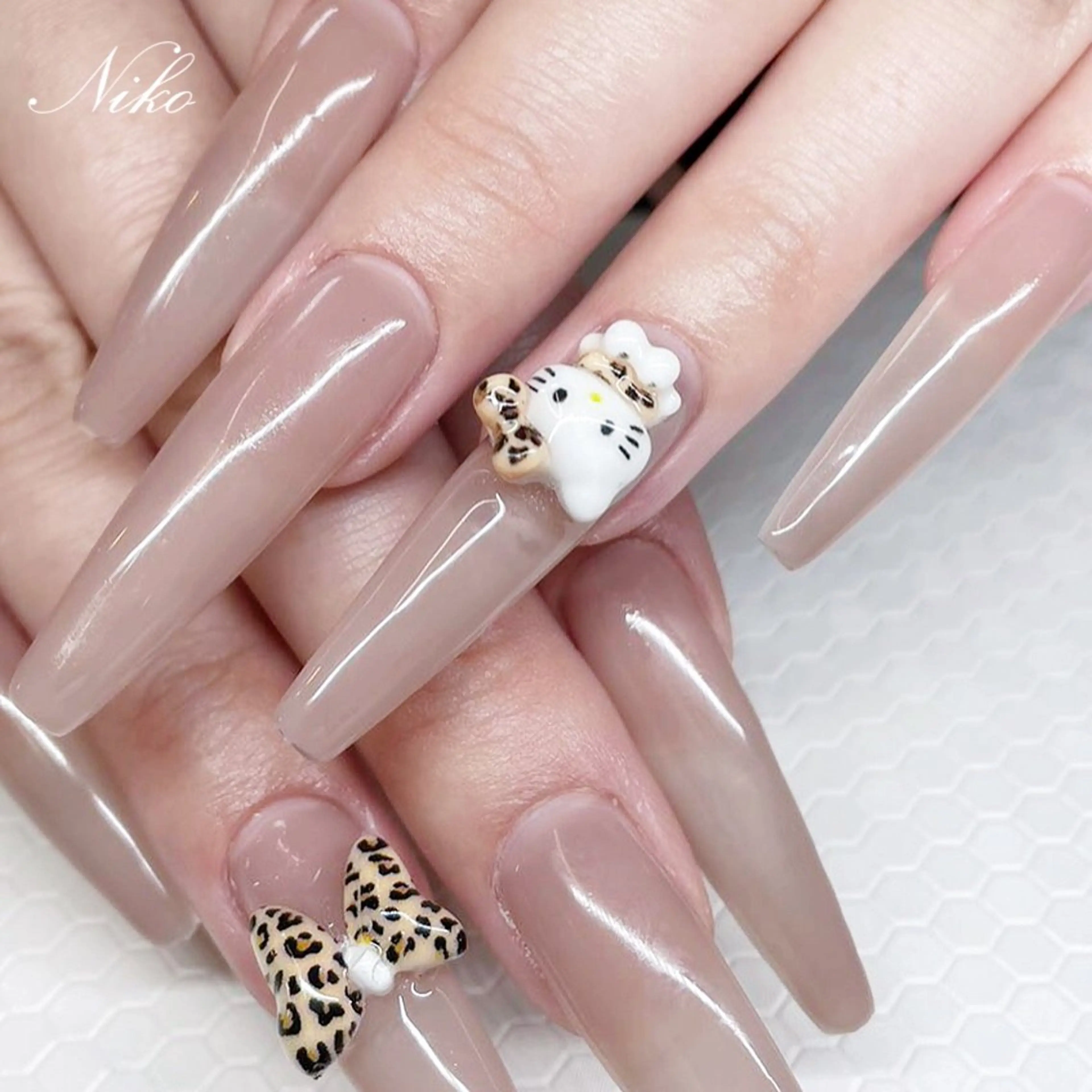 ネイル チークネイル 長さ出し フラッシュネイル フットネイル フレンチネイル Niko nailサロンのネイルデザイン