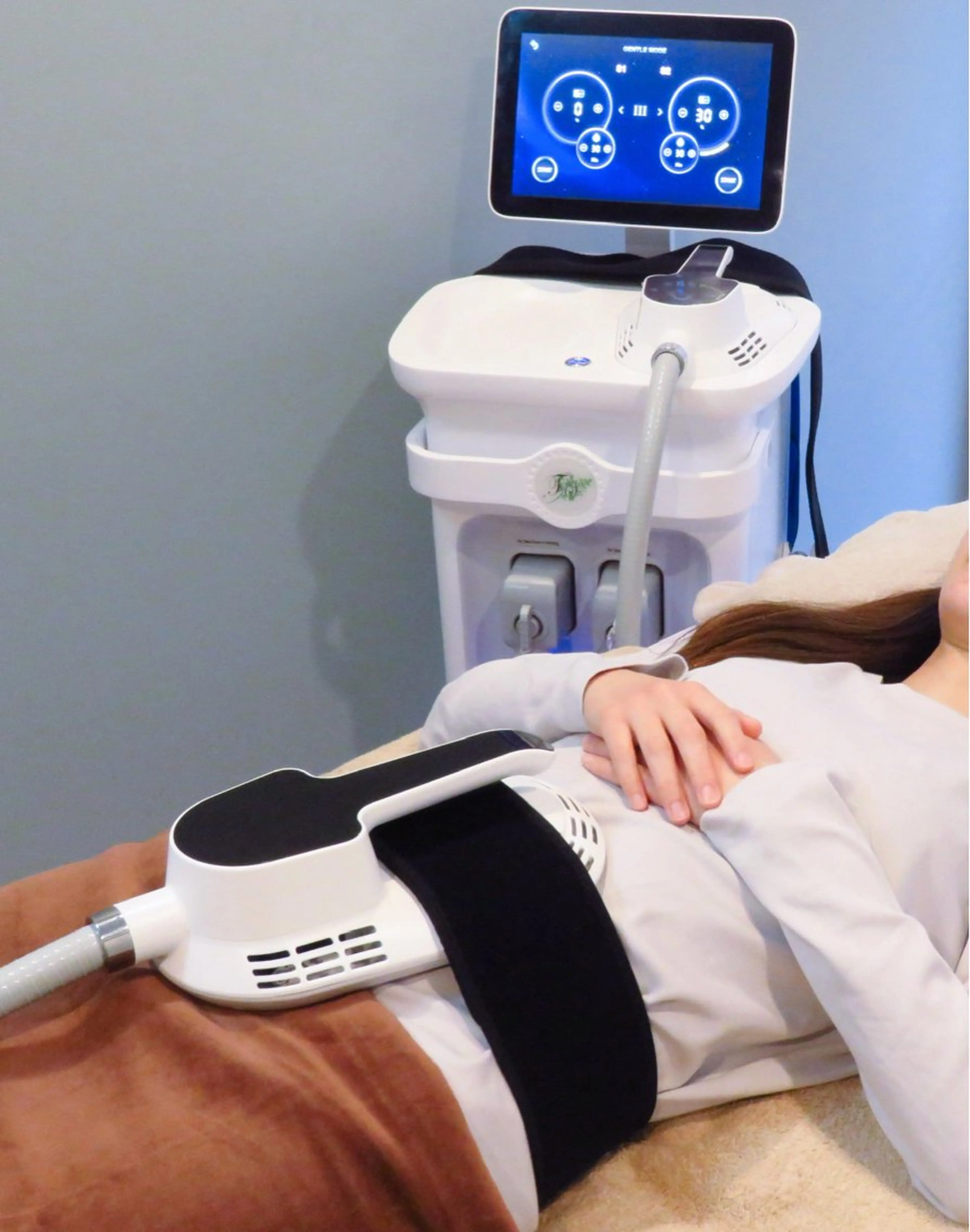 EMSの7倍🔥内臓脂肪/腸トレに◎寝るだけ腹筋2万回！《電磁パルストレーニング》の写真