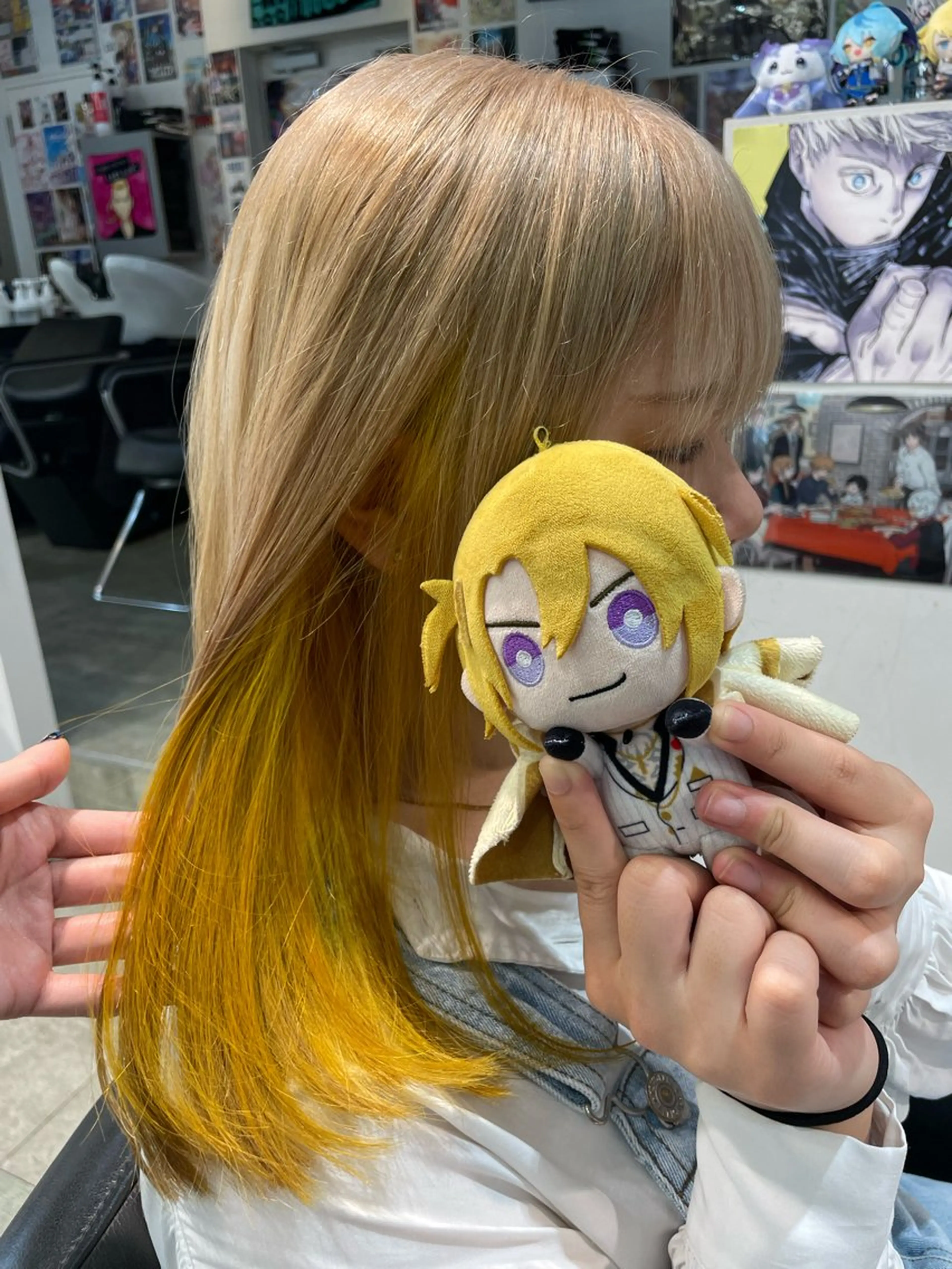 ミディアム カラー インナーカラー イエローカラー ヘアカラー トリートメント インナーカラー/推し アニメカラー/ウルフのヘアスタイル