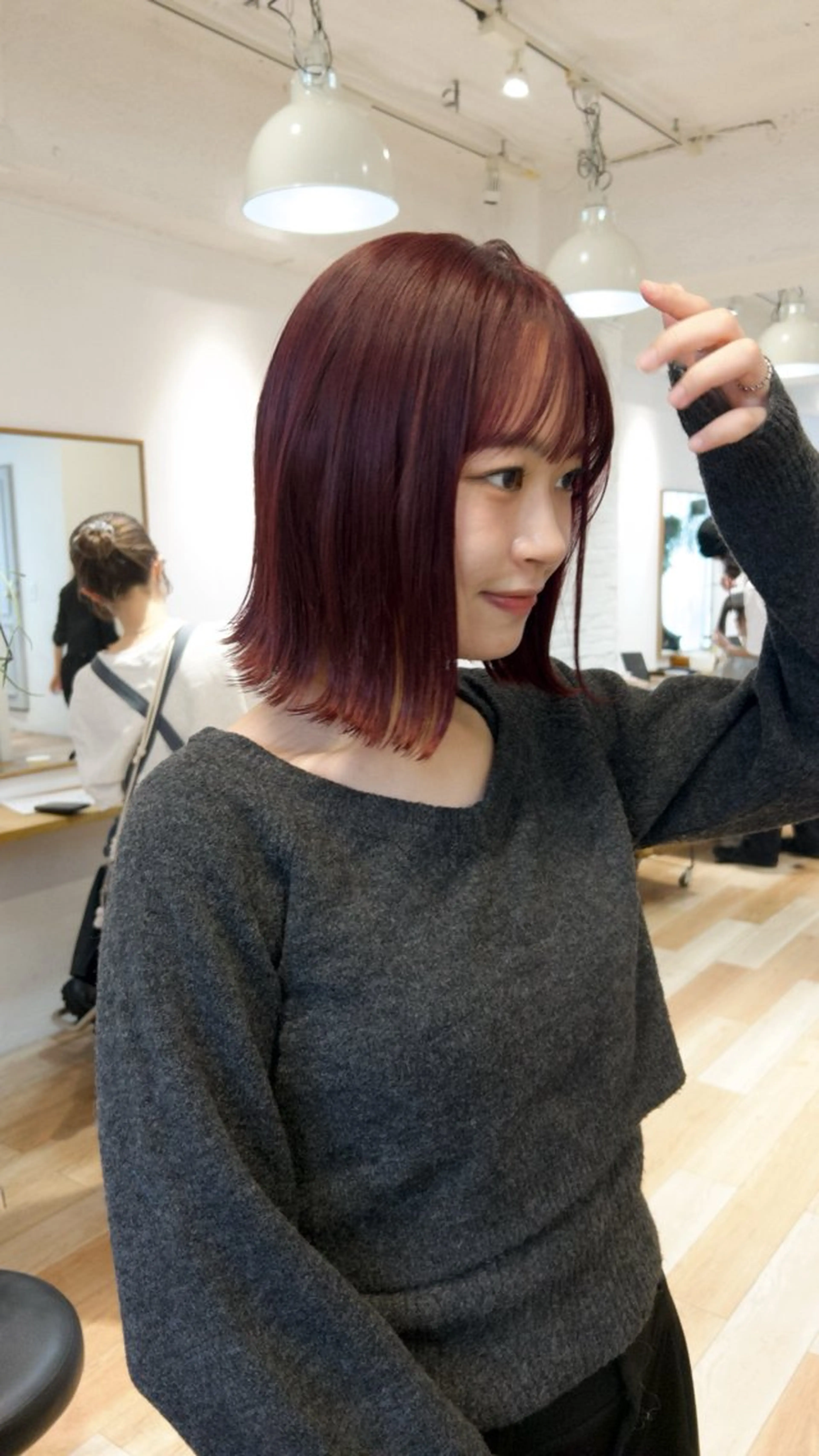 ショート カラー カット ヘアカラー Lomalia Moemiのヘアスタイル