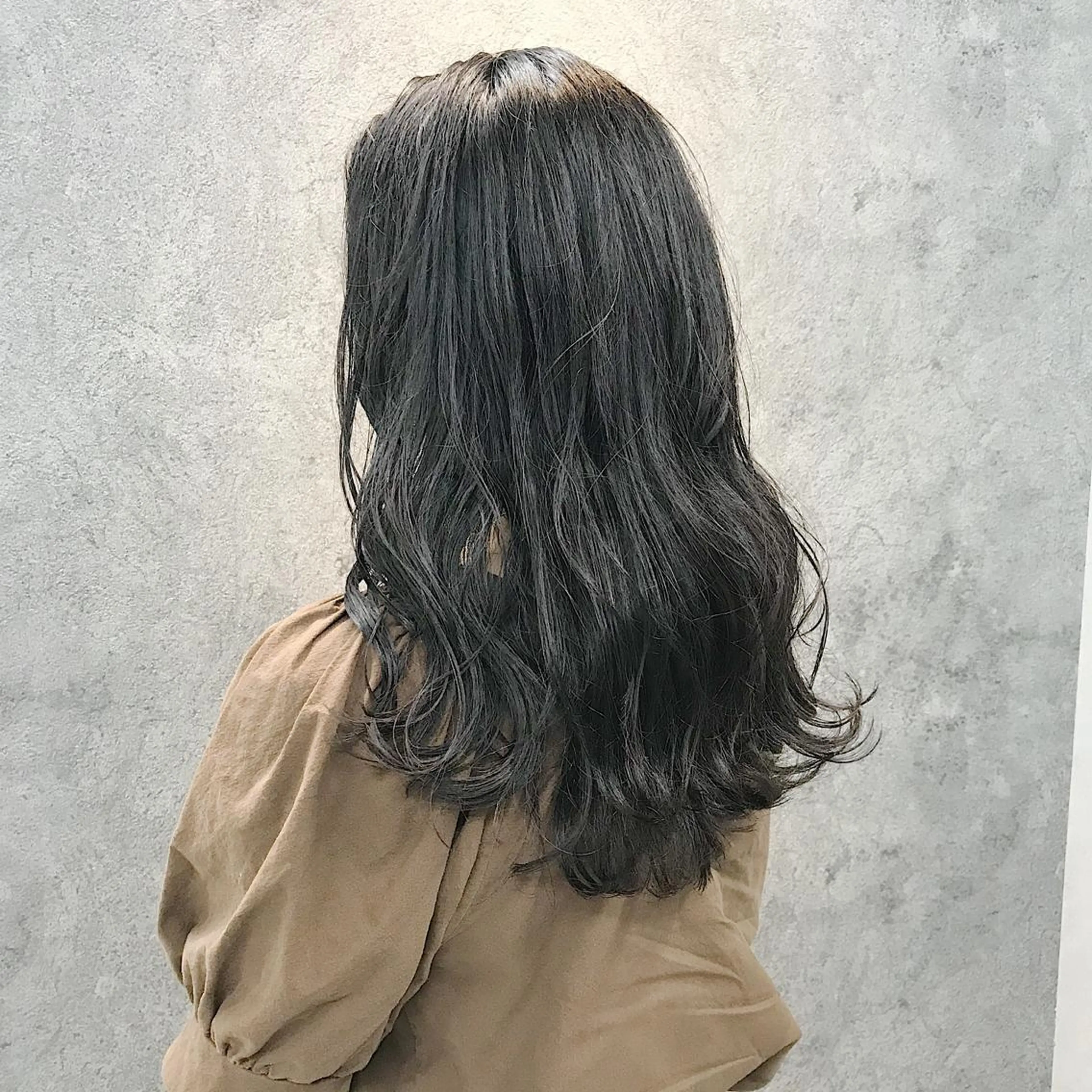 セミロング カット ヘアカラー トリートメント 所渉/韓国レイヤー /ウルフカットのヘアスタイル