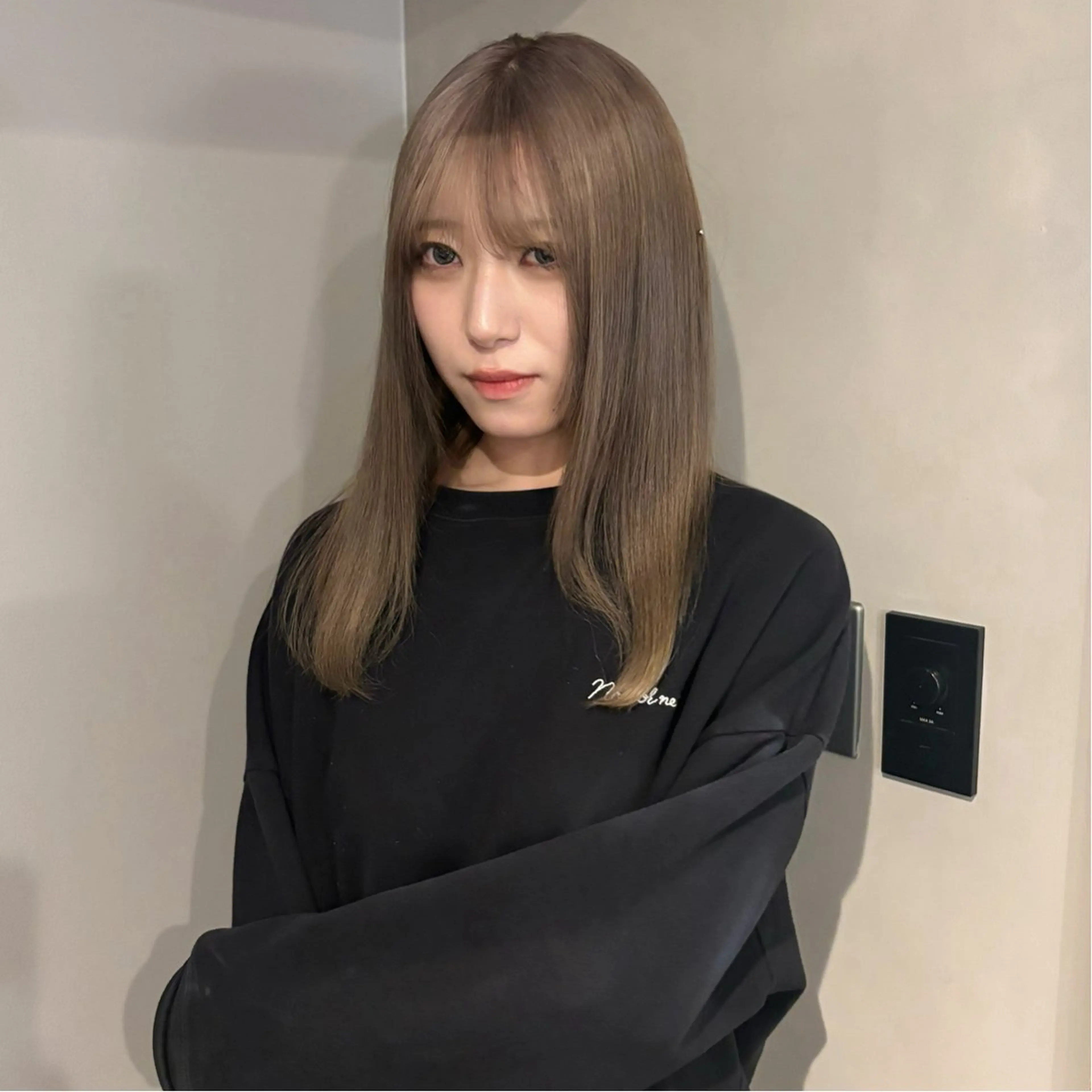 セミロング 伊藤 愛里のヘアスタイル