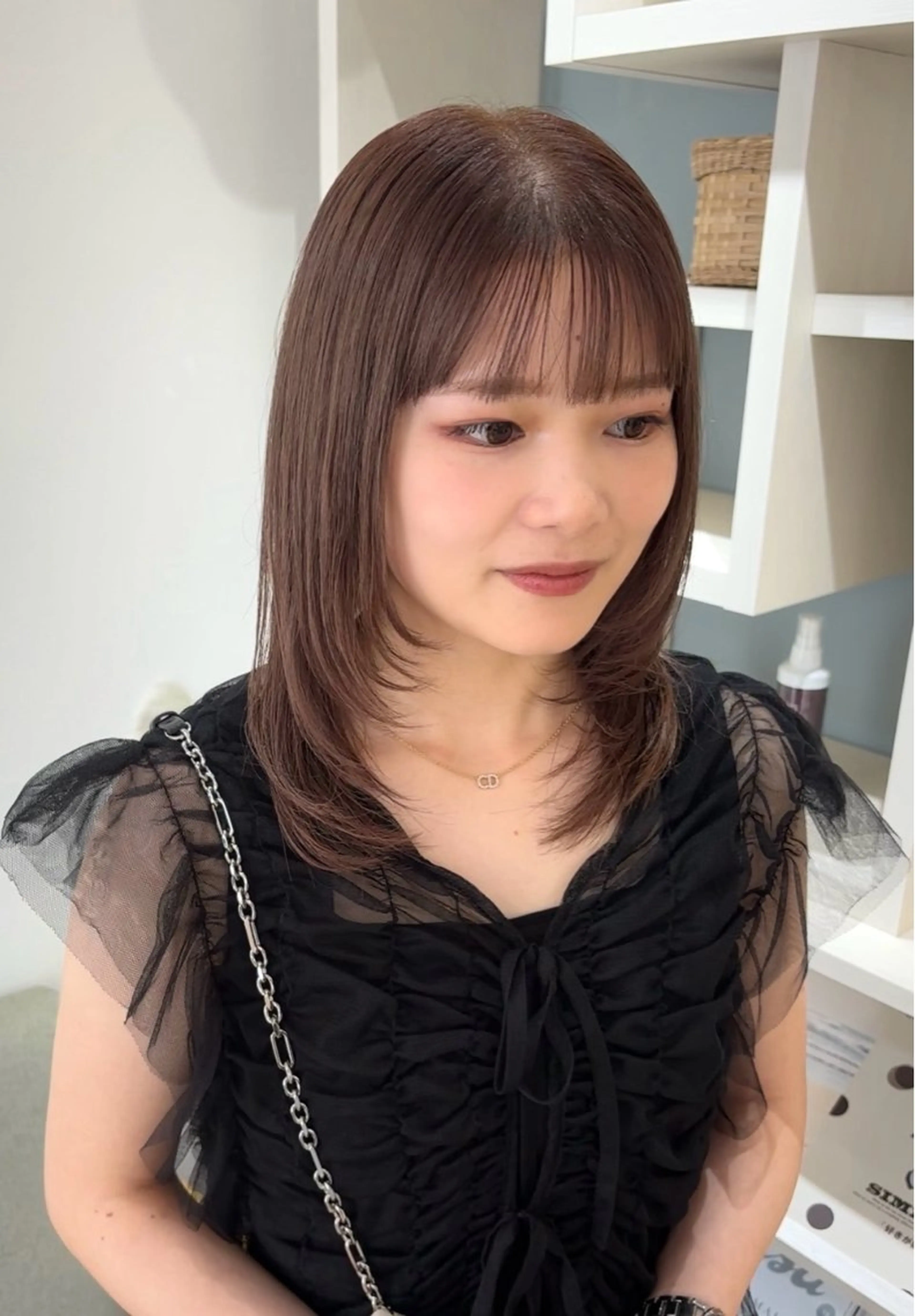 ミディアム ミディアムレイヤー レイヤーカット カット ヘアカラー トリートメント scena(シーナ)所属・『大西　陸』 透明感color🔆のヘアスタイル