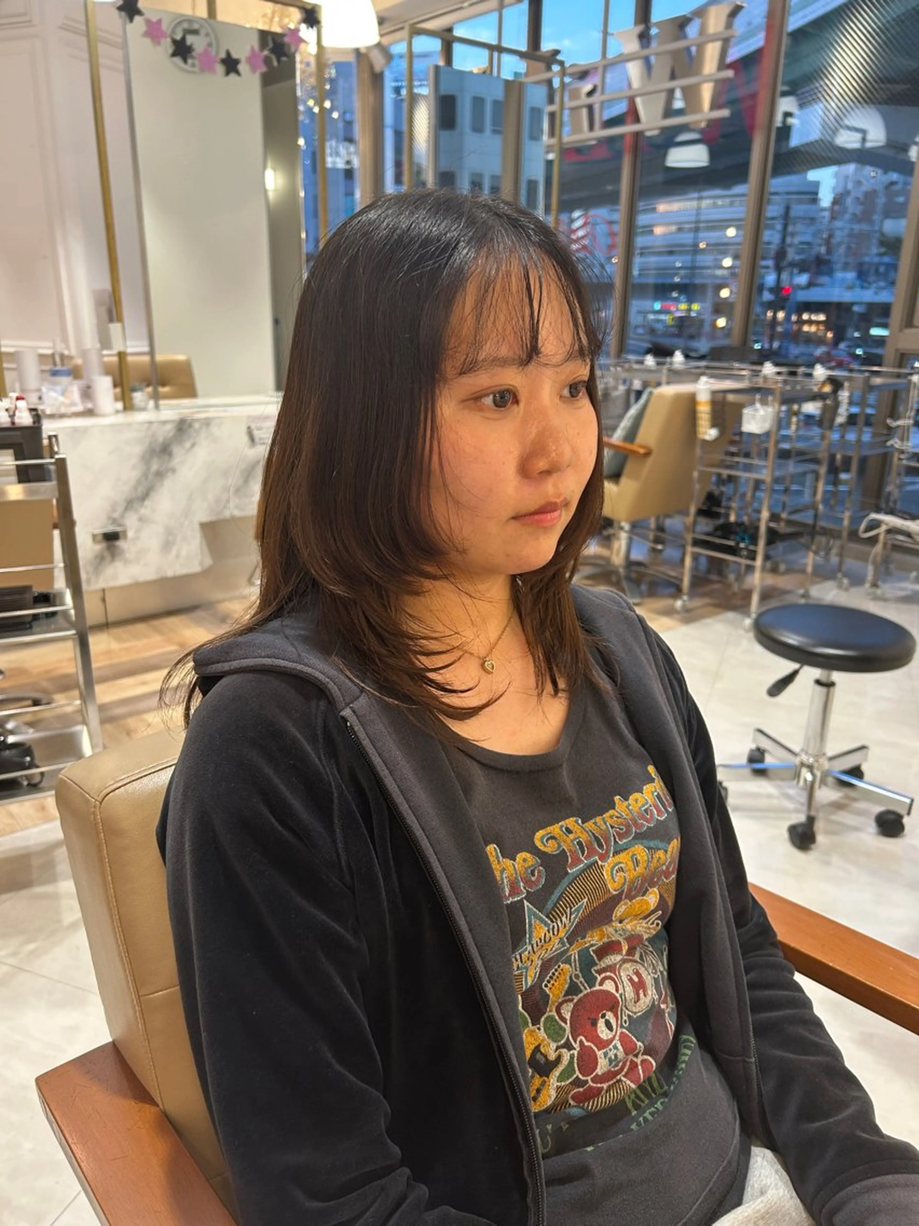 セミロング ハッシュカット ヘアーメイクウィル野田阪神店所属・Yuu/レイヤー/ ハイライト/髪質改善のヘアスタイル