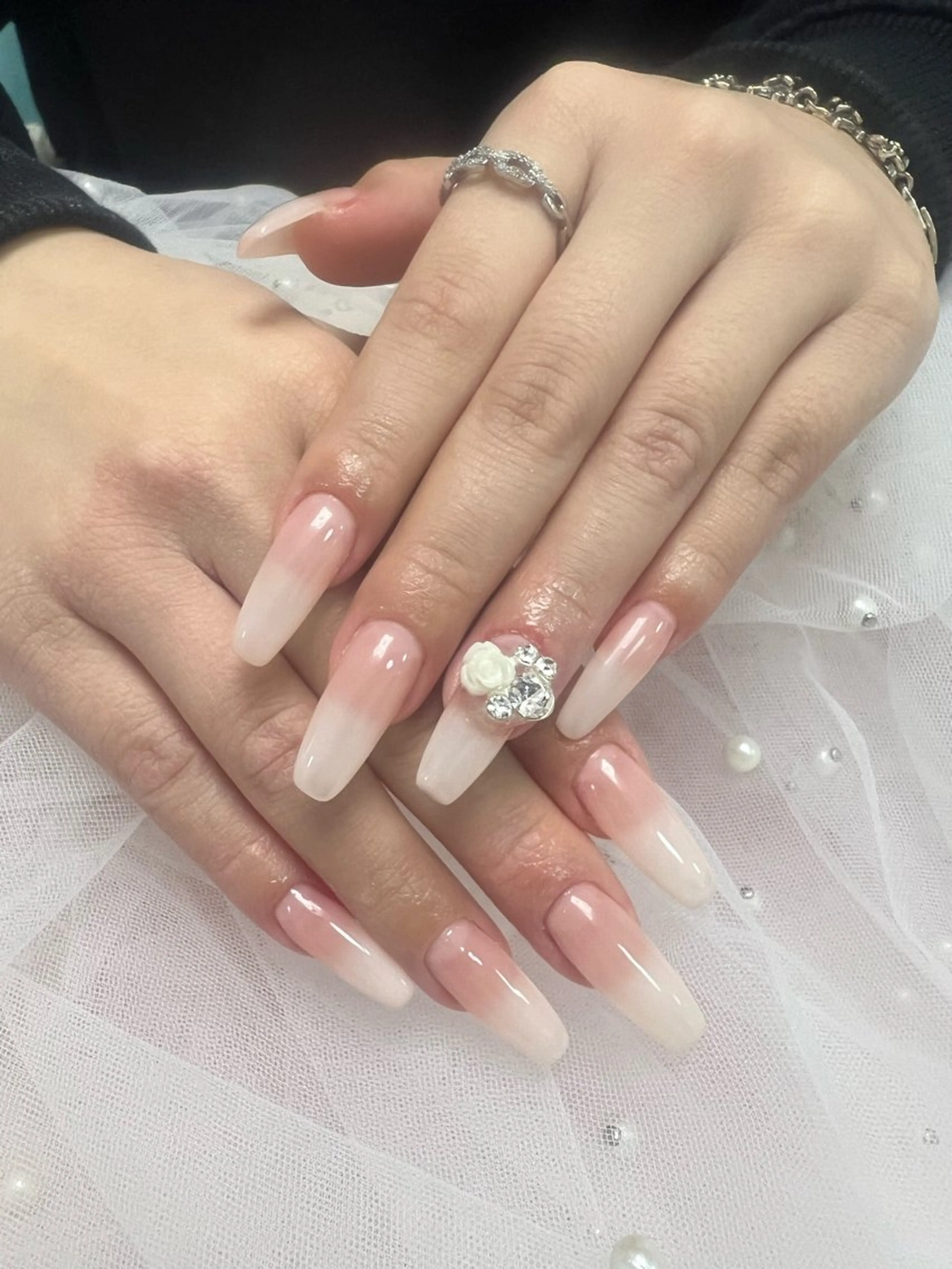 ネイル アートネイル チークネイル 成人式 長さ出し フットネイル ハンドネイル フットネイル ハンドケア YK Rinのネイルデザイン