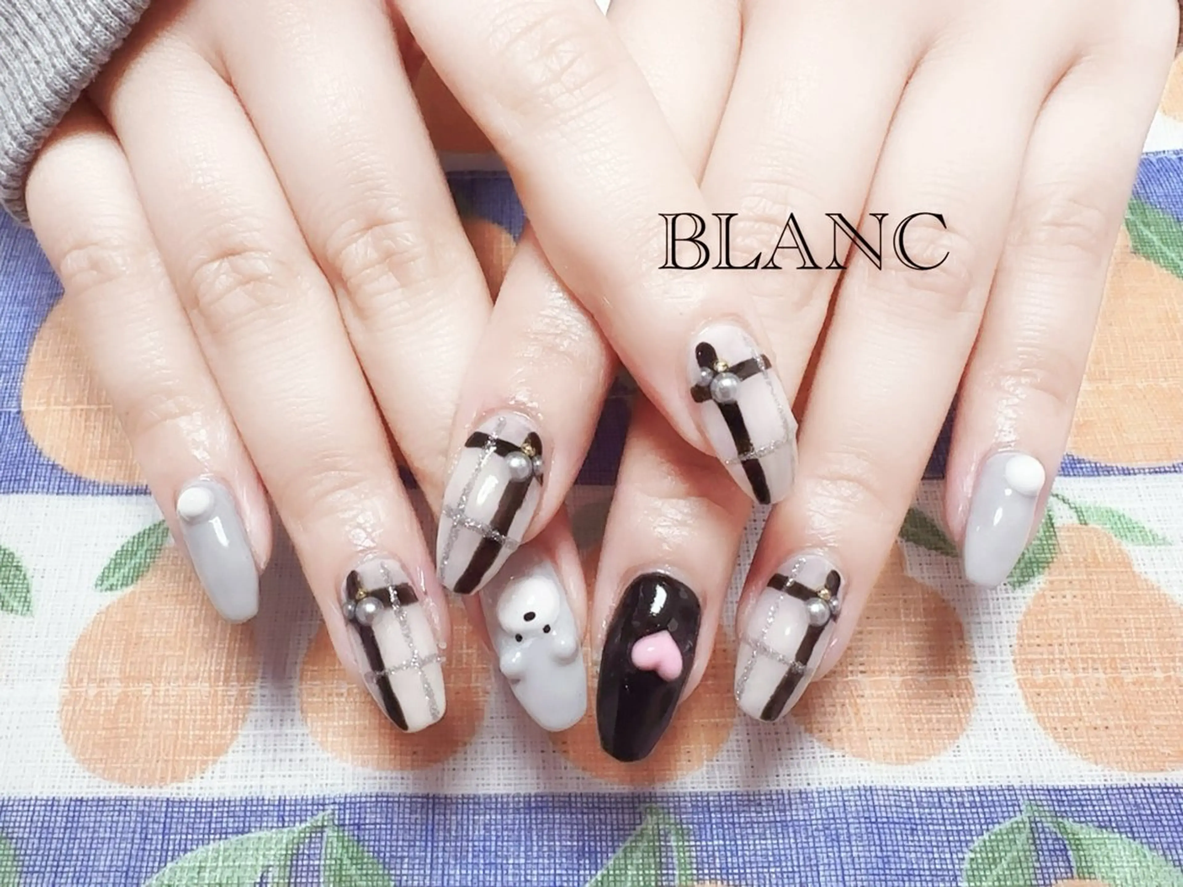 ネイル アートネイル 長さ出し ジェルネイル グラデーション 持ち込み BLANC （ブラン）のネイルデザイン
