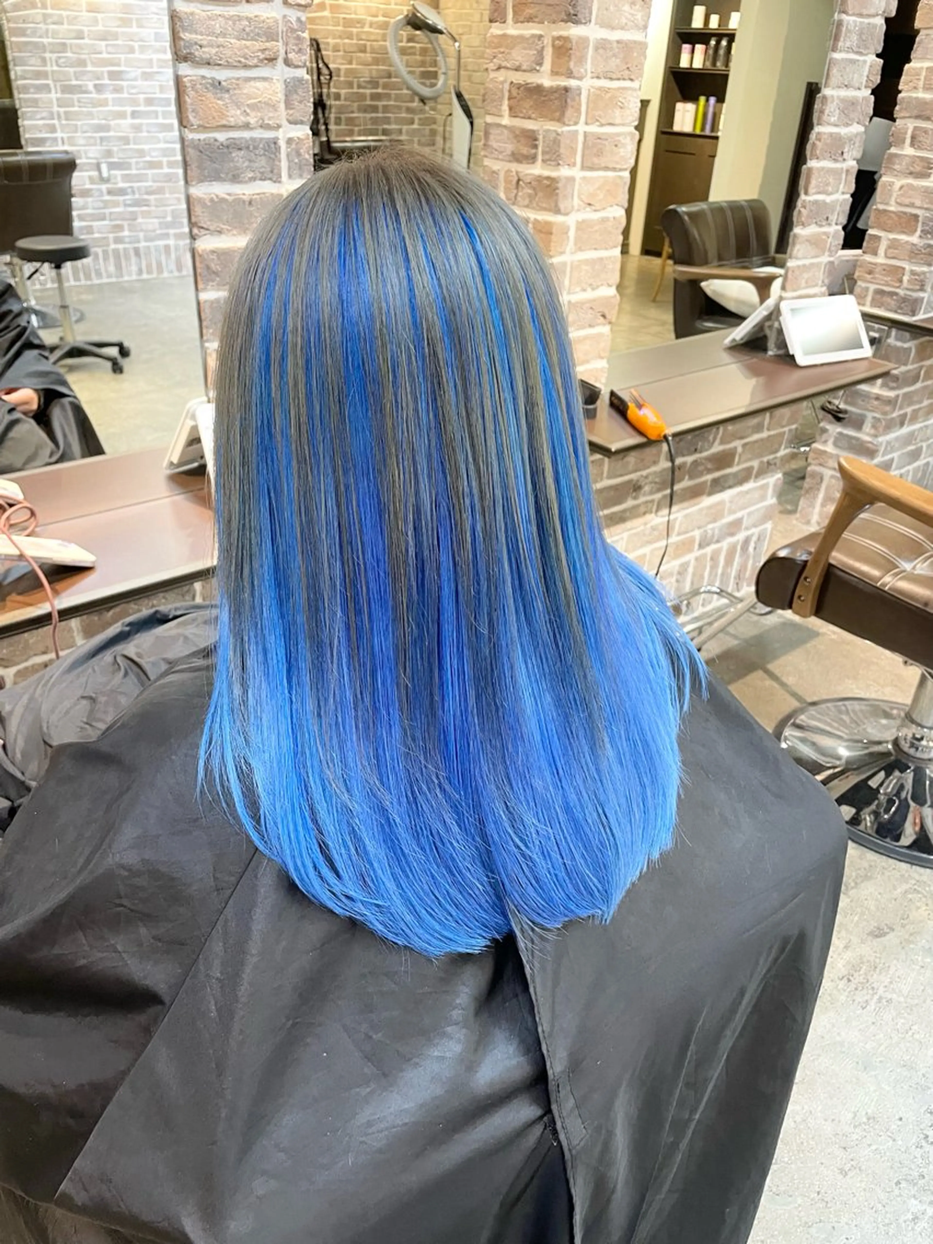 ロング カラー ブリーチ ブルーカラー グレージュ ロング ACROあべの店所属・艶カラー/インナー /グラデ/大西小百合のヘアスタイル