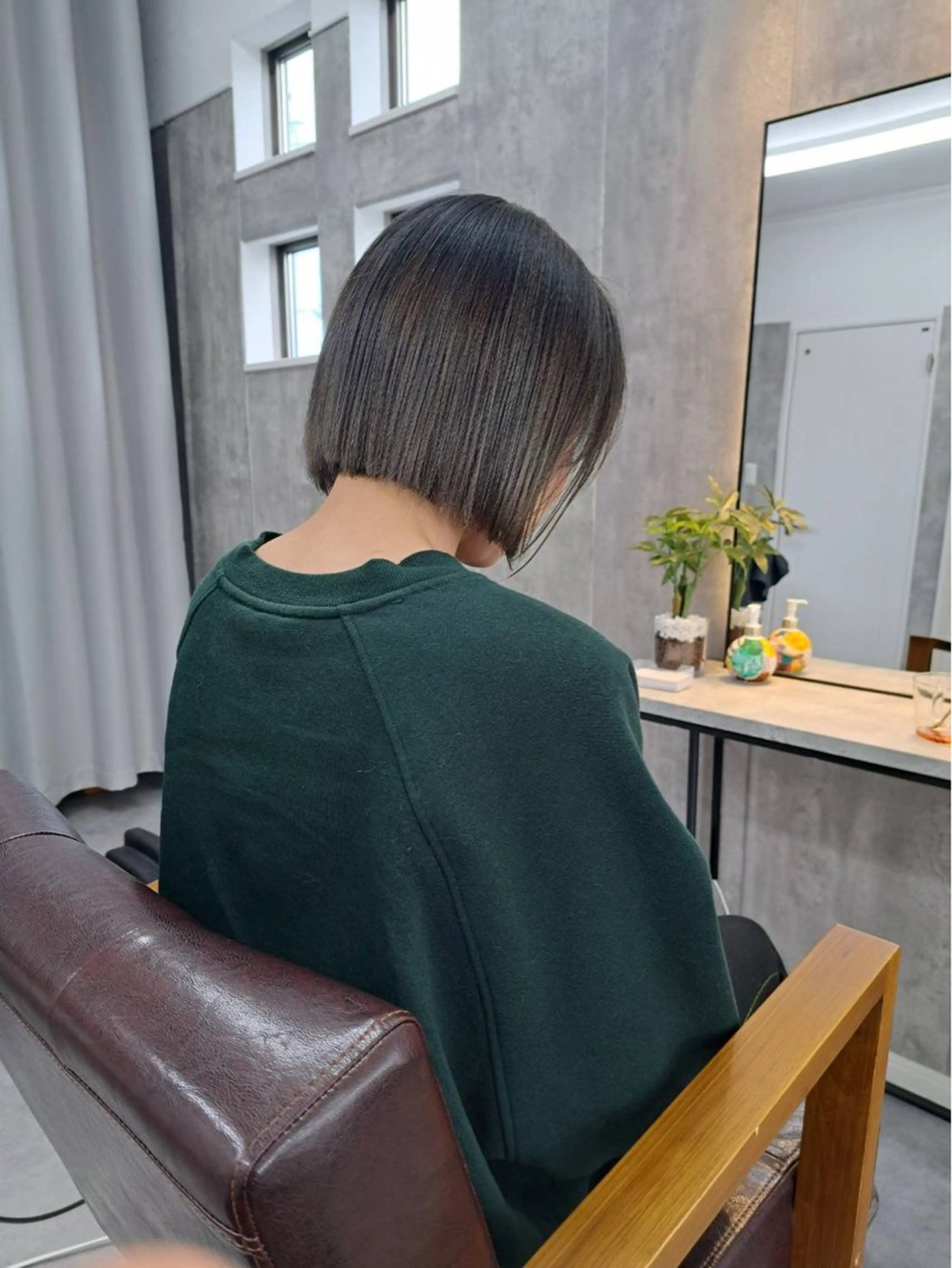 ショート カラー バレイヤージュ 透明感カラー グラデーションカラー グレージュ レイヤーカット カット ヘアカラー トリートメント 美容室IKKI所属・1席のみの 美容室IKKIのヘアスタイル