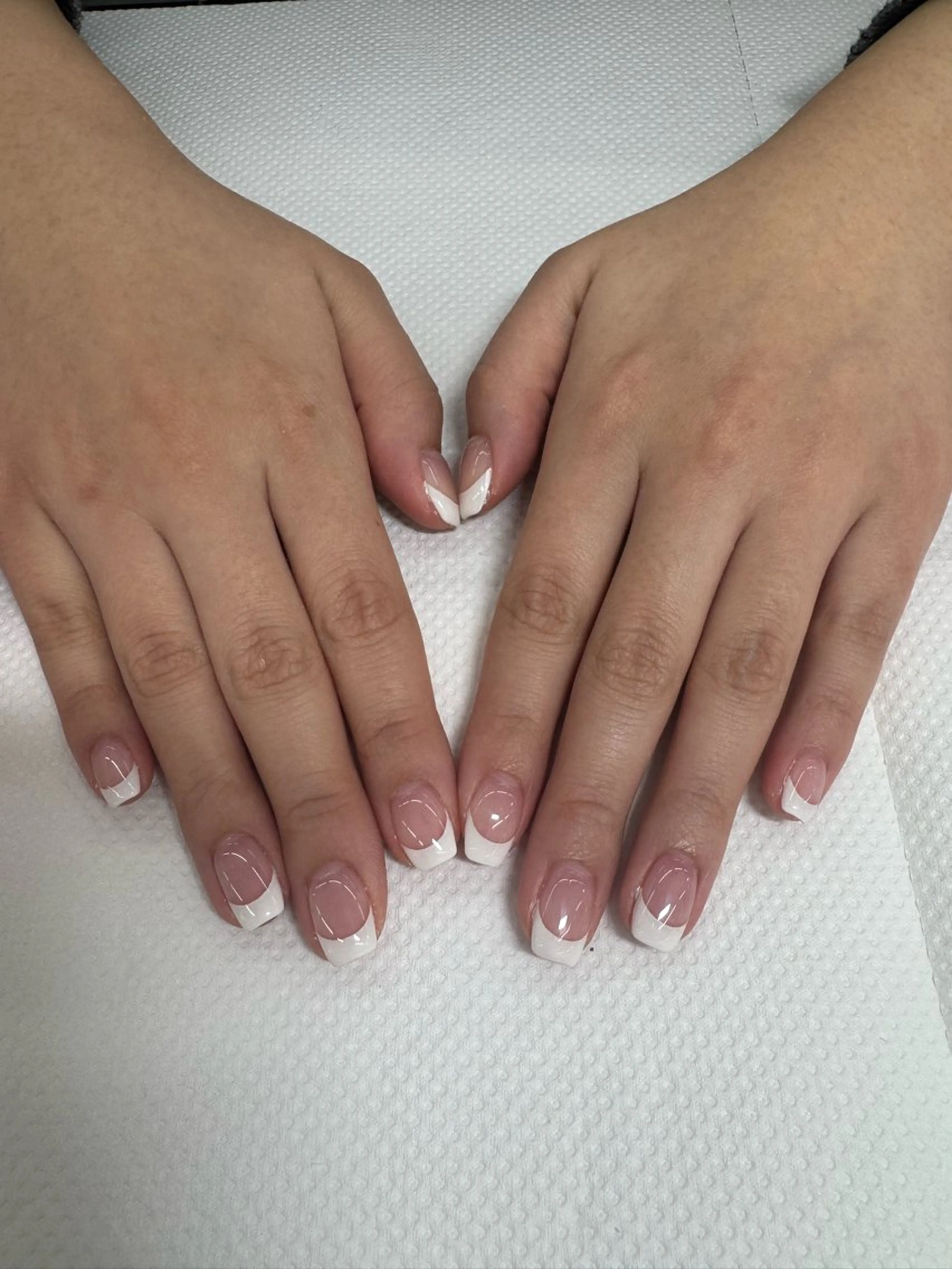 ネイル フレンチネイル ハンドネイル 【MAXKELLY】 Shiotaのネイルデザイン