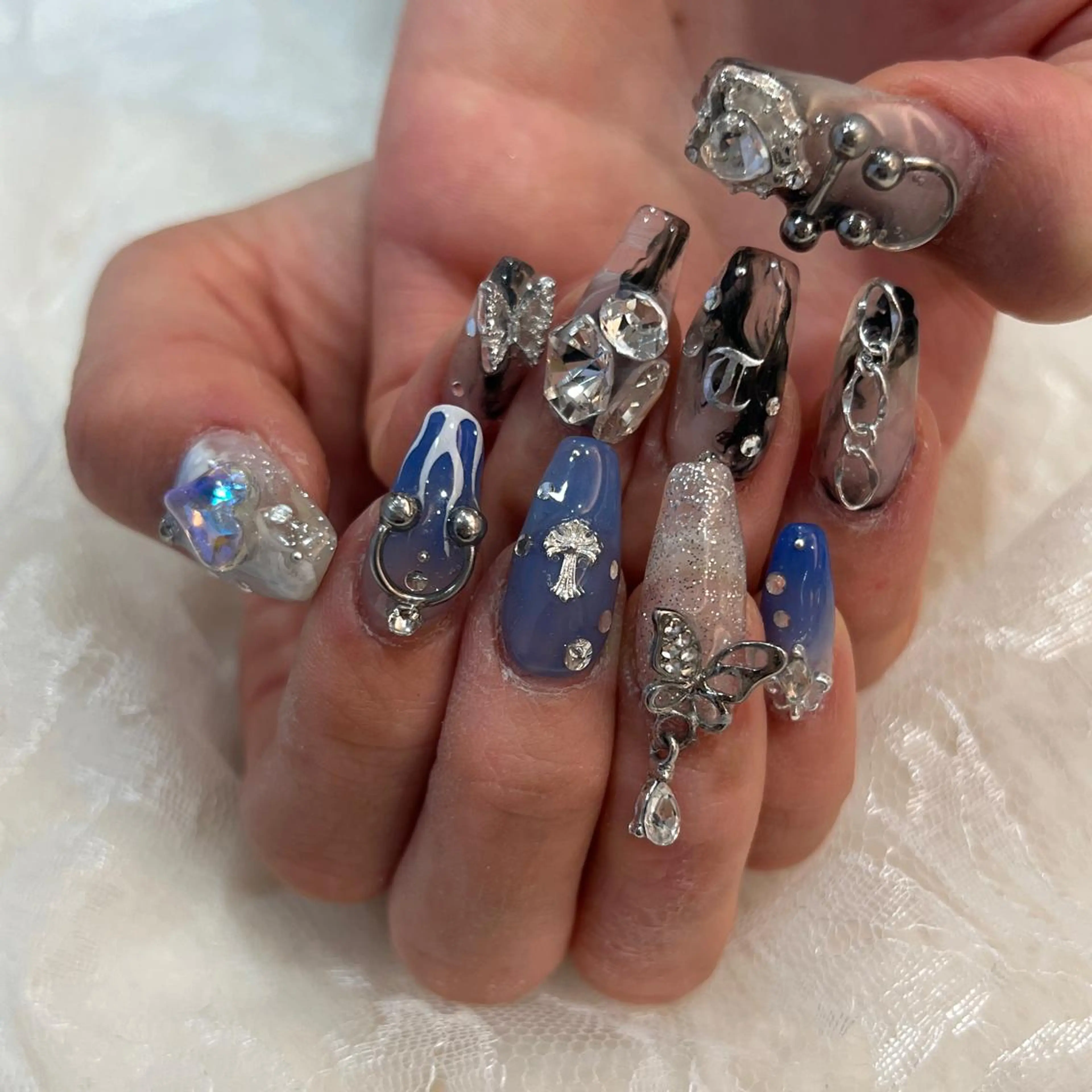 ネイル 持ち込み ハンドネイル 河野 弥月のネイルデザイン