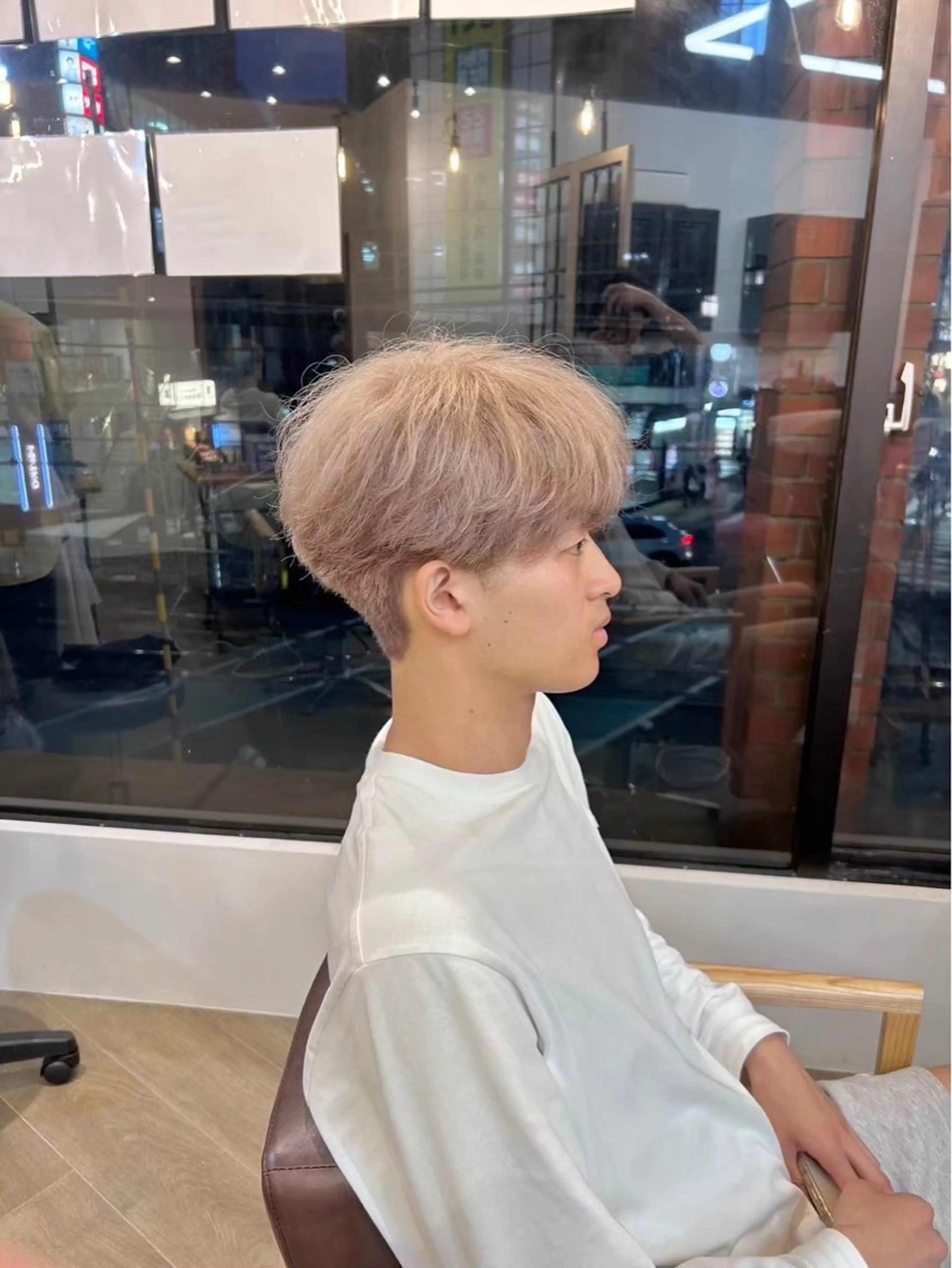 ミディアム カラー メンズ メンズハイトーン ハイトーンカラー カット ヘアカラー メンズ特化/パーマ /ハイライトTumのヘアスタイル